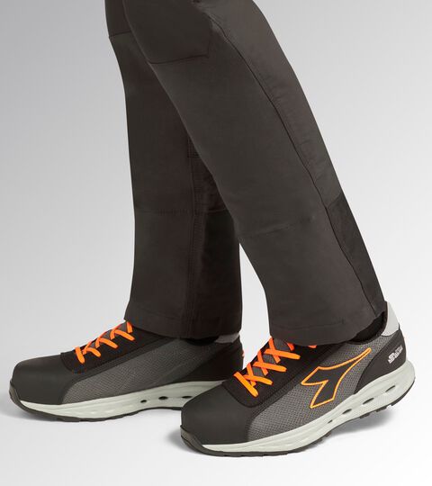 Scarpa antinfortunistica bassa S1PS GLOVE A.BOX LOW PRO S1PS GRIGIO ASFALTO/ARANCIO FLUO - Utility