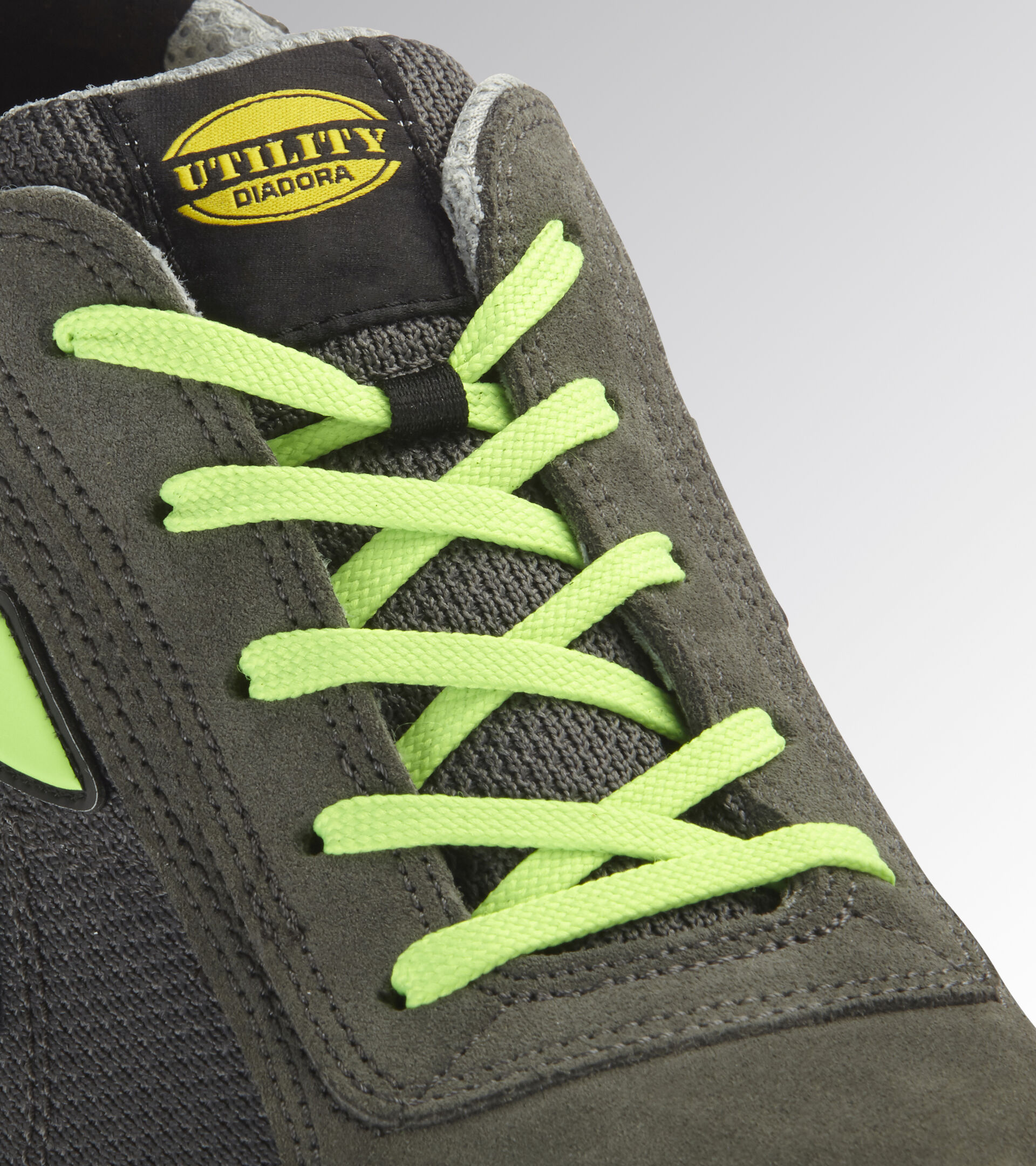 GLOVE MDS TEXT LOW S1P HRO SRC, COAL/GREEN FLUO, hi-res