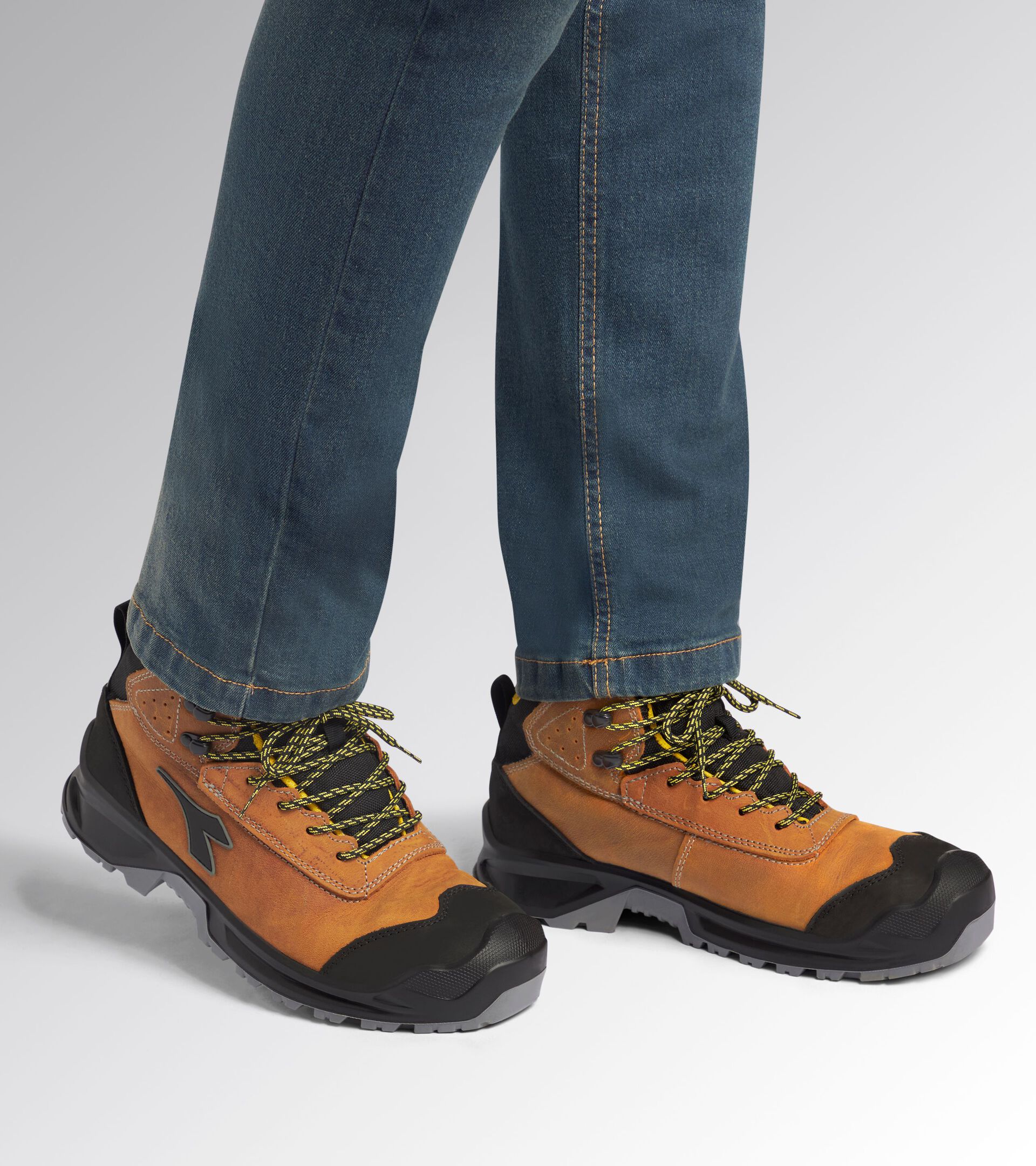 High safety shoe CLASSIC MID S3S FO SC LG SR DARK BROWN (30050) - Utility
