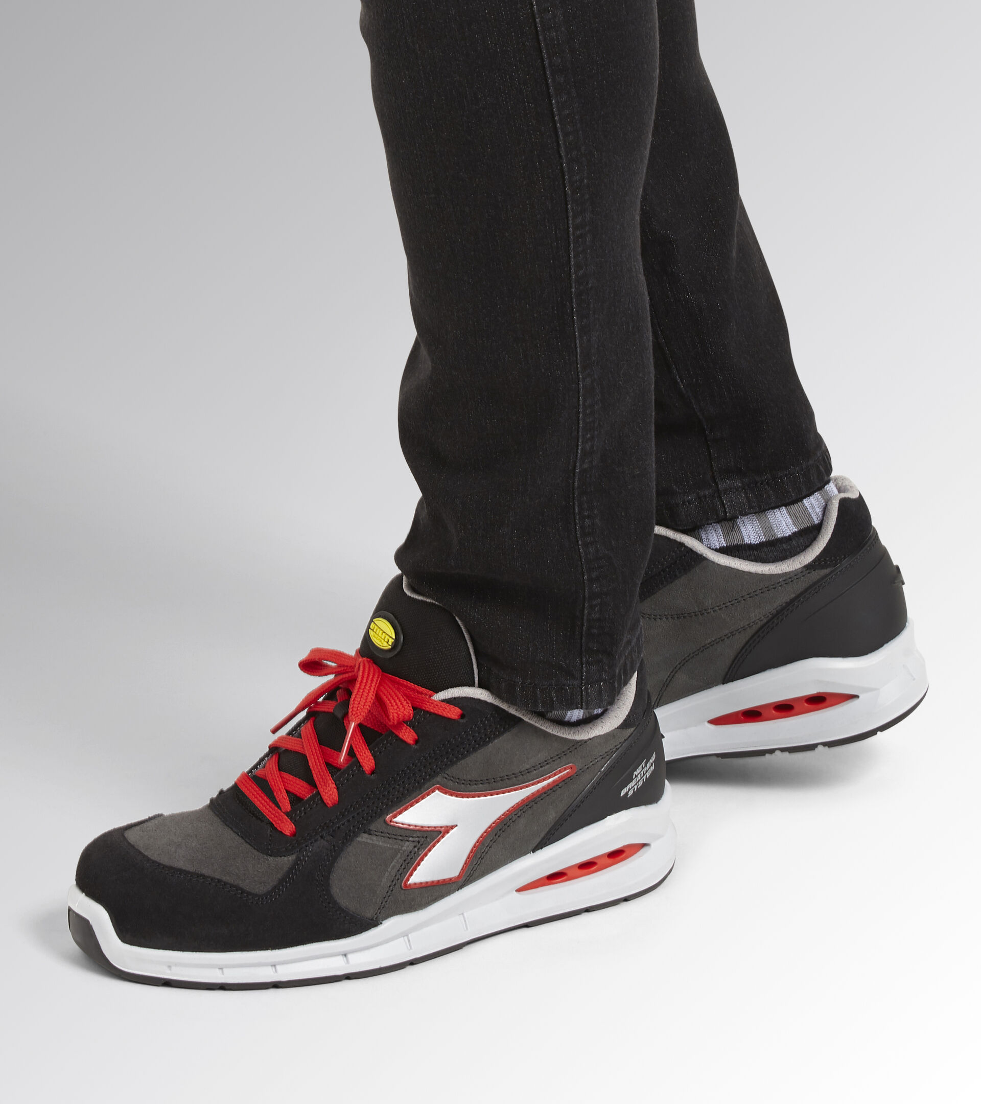 Chaussure de securité basses RUN NET AIRBOX LOW S3 SRC GRIS ASPHALTE/ARGENT/ROUGE - Utility