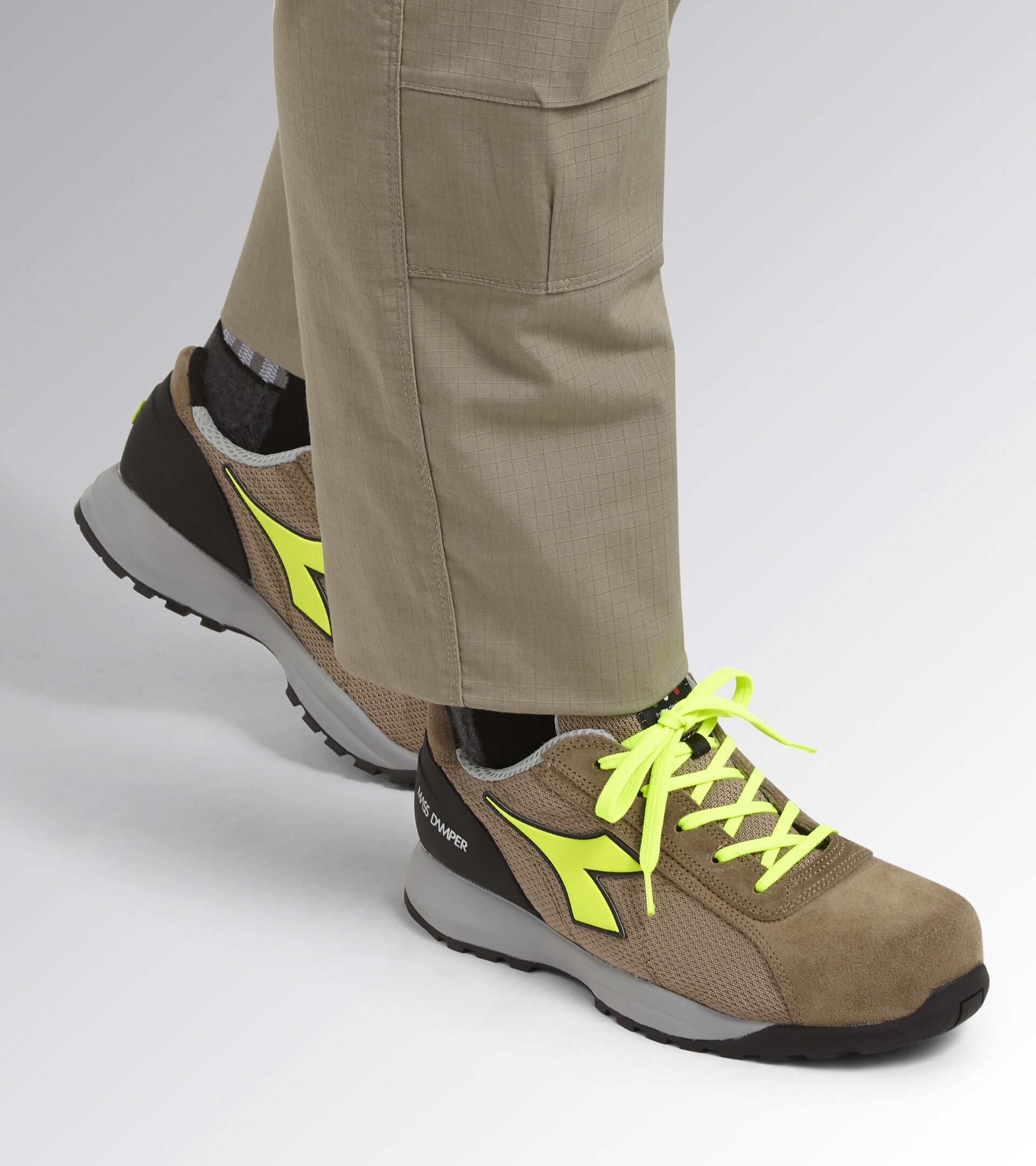 GLOVE MDS TEXT LOW S1P HRO SRC, BROWN TOBACCO/YELLOW FLUO, hi-res