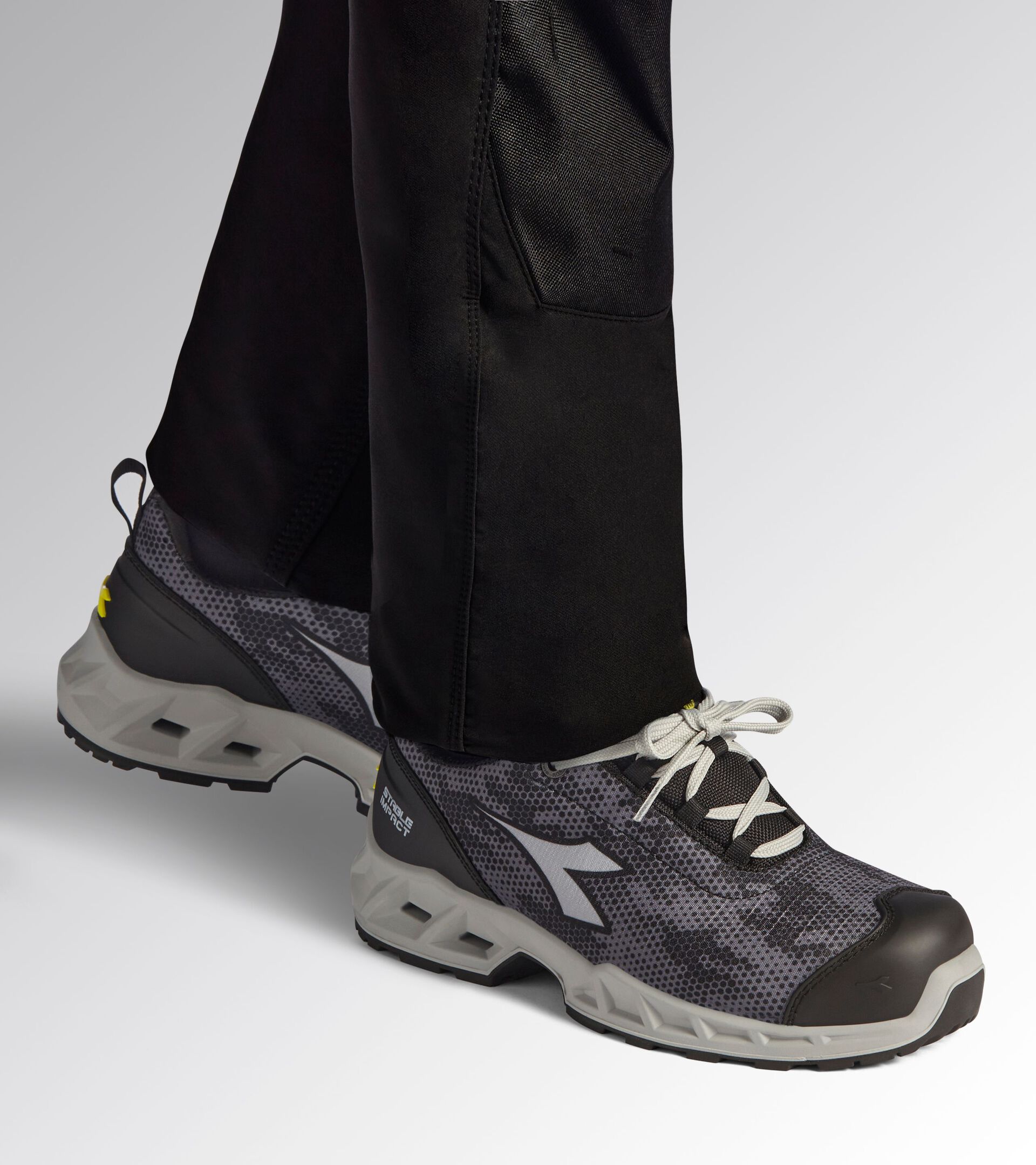 Low safety shoe SHARK STABLE IMPACT LOW S1PS FO SR SC ESD GRAY/BLACK (C2539) - Utility