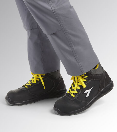 FORMULA MID S3 SRC ESD, NOIR Chaussure de securité montantes FORMULA MID S3 SRC ESD NOIR - Utility