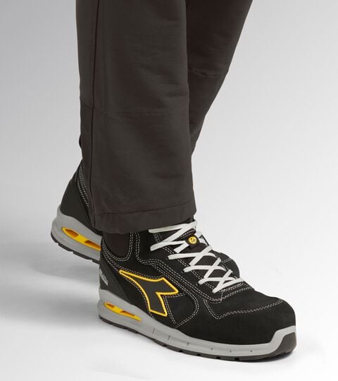 Mid-top S3S safety shoes RUN A.BOX MID S3S FO SR ESD BLACK/BLACK - Utility