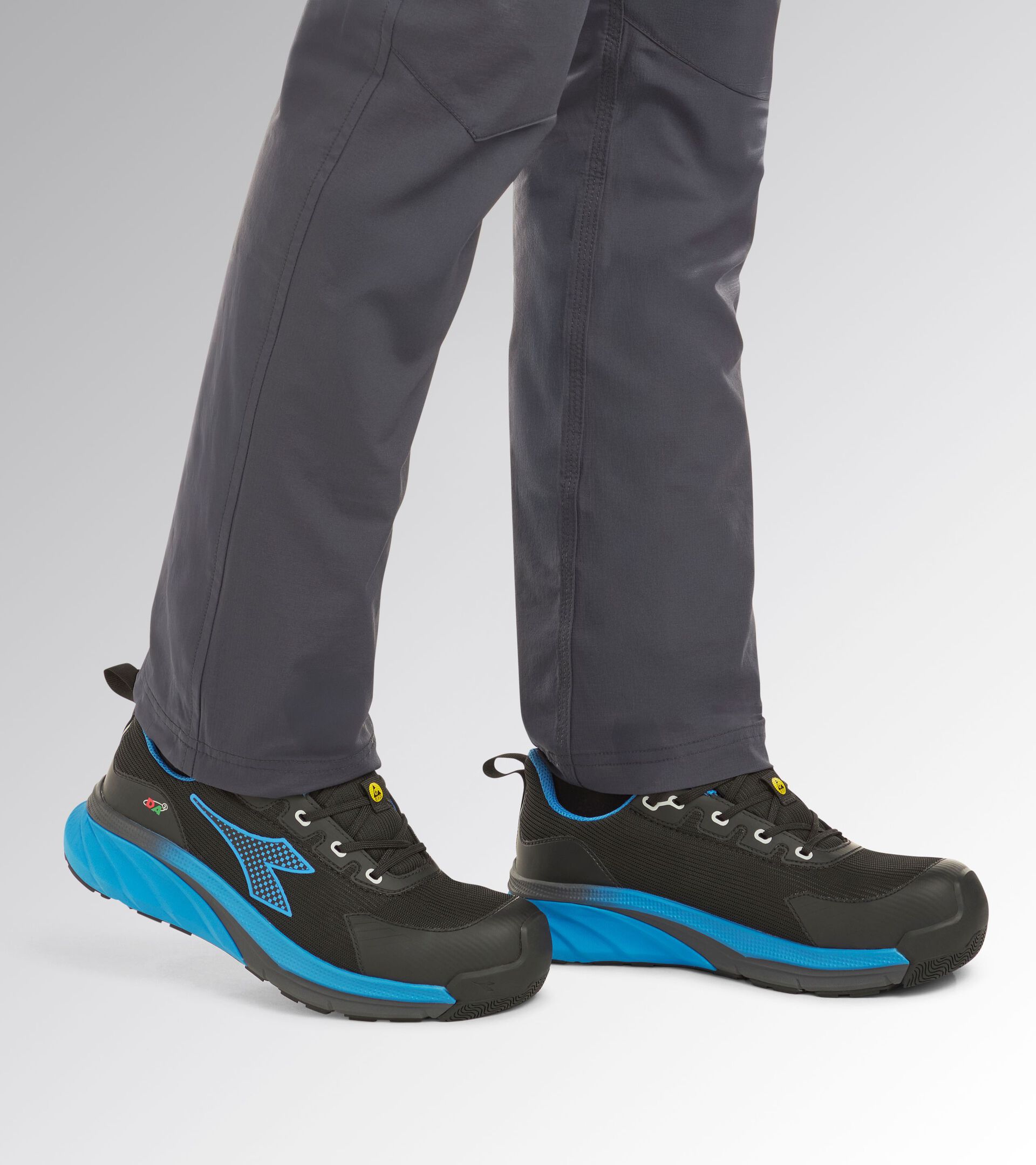 Low safety shoe VORTEX DA2 LOW S3S SC SR HRO ESD BLACK/IMPERIAL BLUE - Utility