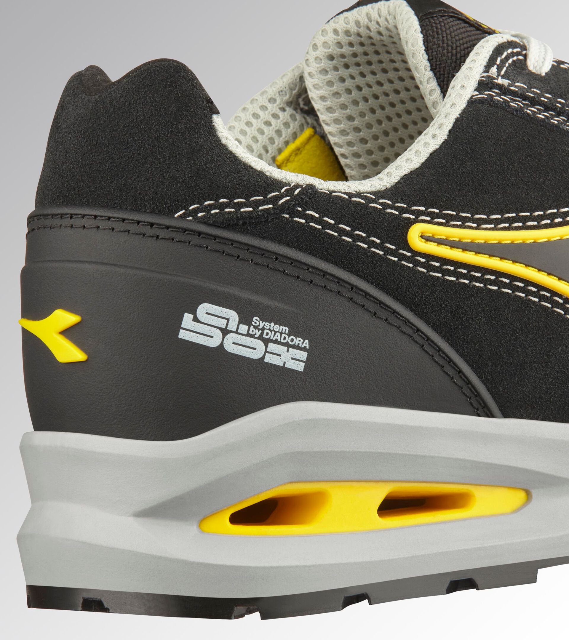 Low-top S3S safety shoes RUN A.BOX LOW S3S FO SR ESD BLACK/BLACK - Utility