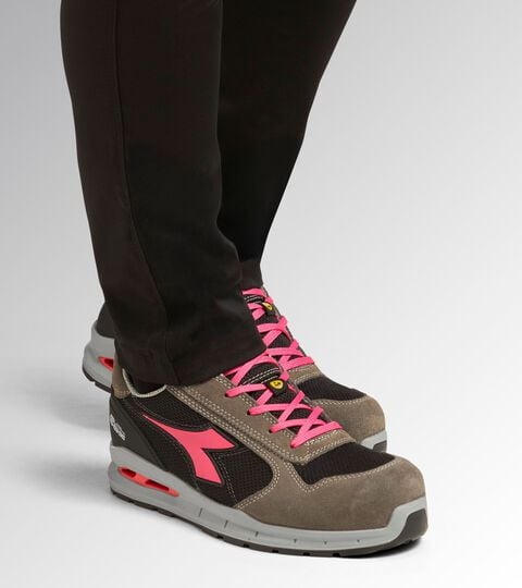 Low-top S1PS safety shoes RUN A.BOX LOW S1PS FO SR ESD SMOKE/BLACK - Utility