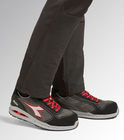 Low-top S3S safety shoes RUN A.BOX LOW S3S FO SR ESD ASPHALT/SILVER/RED - Utility