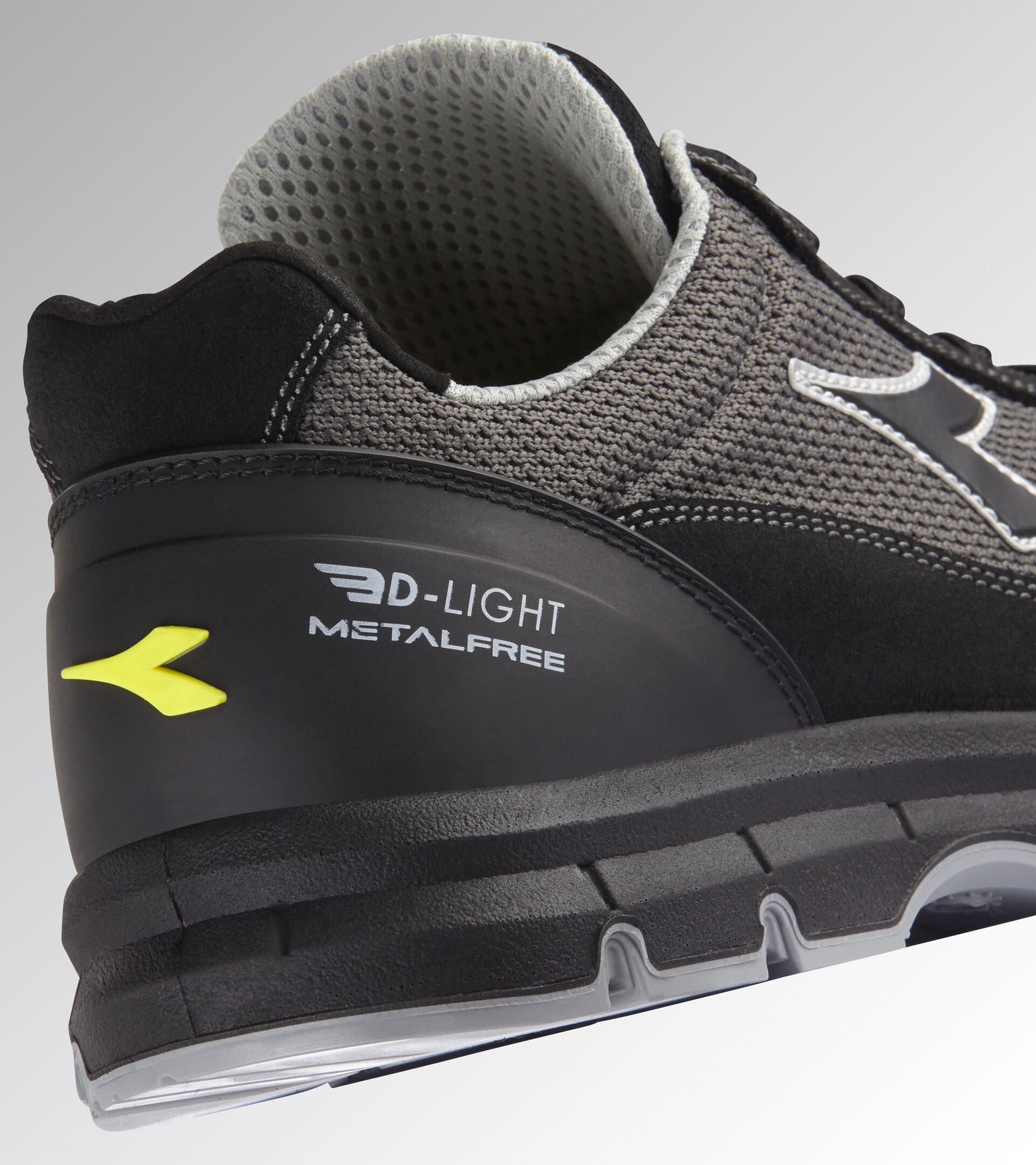 RUN TEXT LOW MET FREE S1PL FO SR ESD, BLACK /CHARCOAL GRAY, hi-res