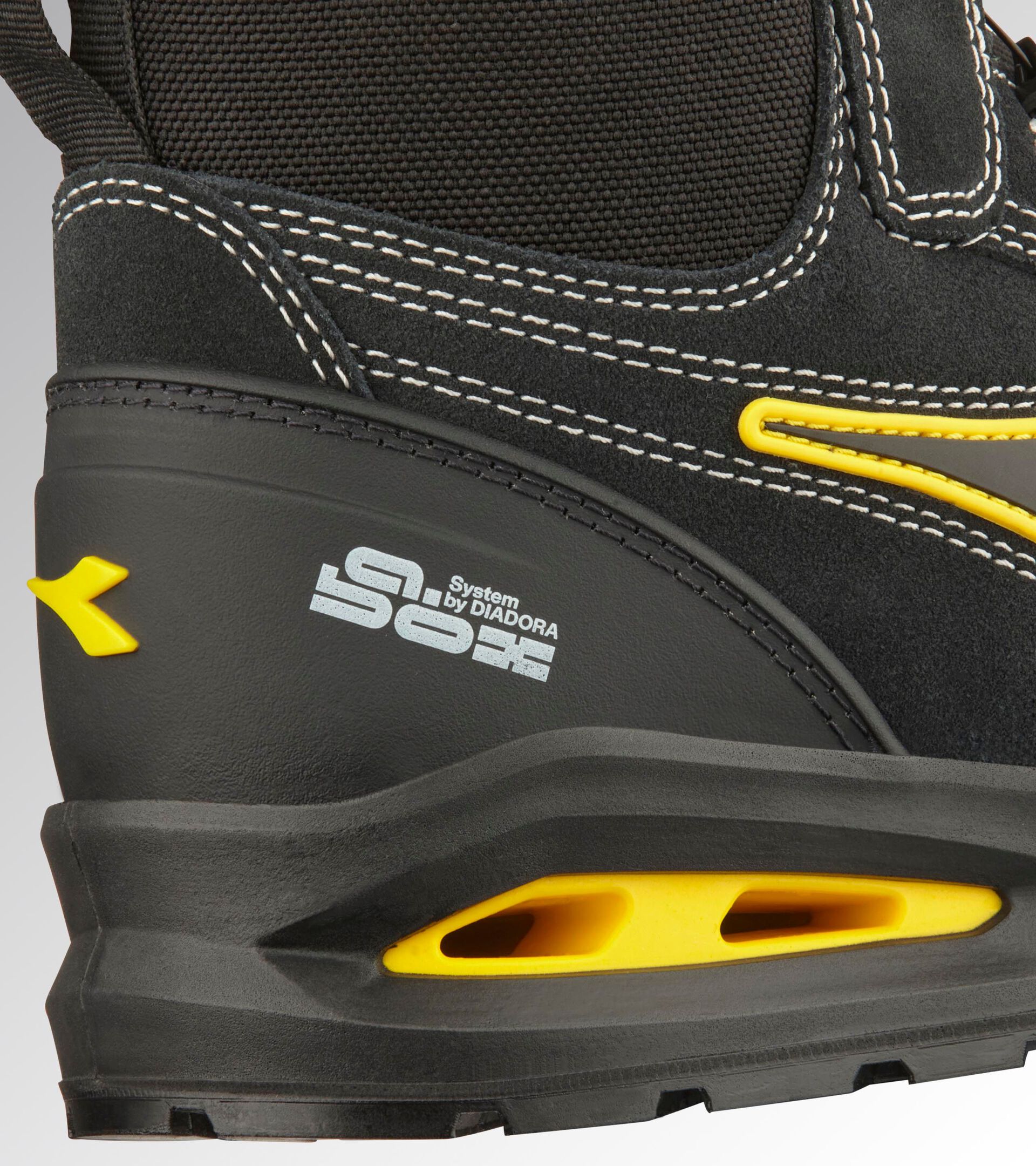 Calzado de seguridad de altura media  con BOA&reg; Fit System RUN A.BOX MASTER BOA MID S3S FO SR SC ESD NEGRO/NEGRO - Utility