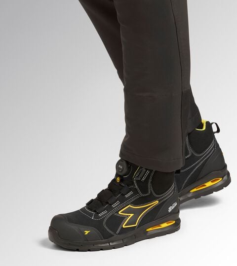 Mid-top safety shoe with BOA&reg; Fit System RUN A.BOX MASTER BOA MID S3S FO SR SC ESD BLACK/BLACK - Utility