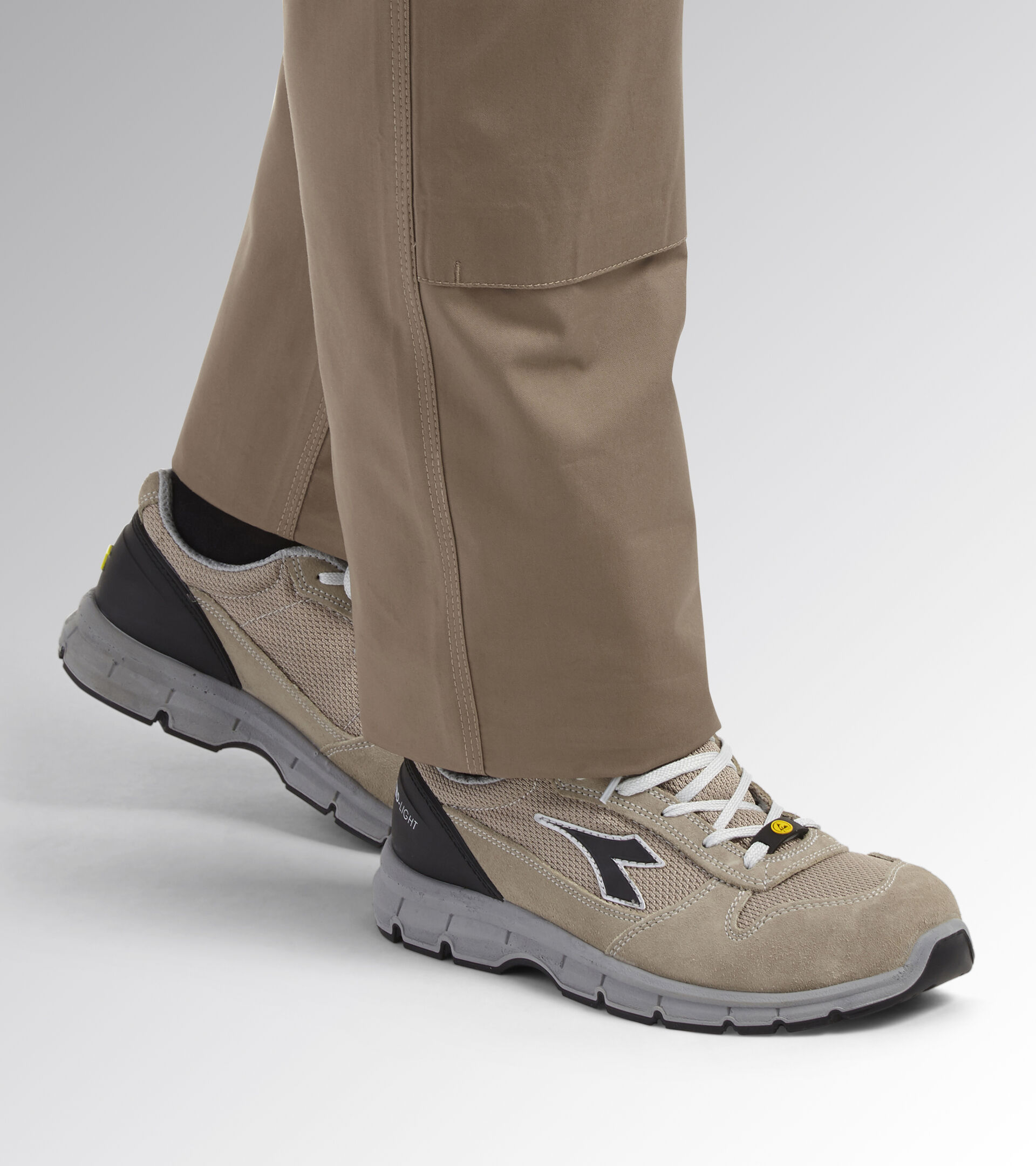 Low safety shoe RUN TEXT LOW S1P SRC ESD SAND/SAND - Utility