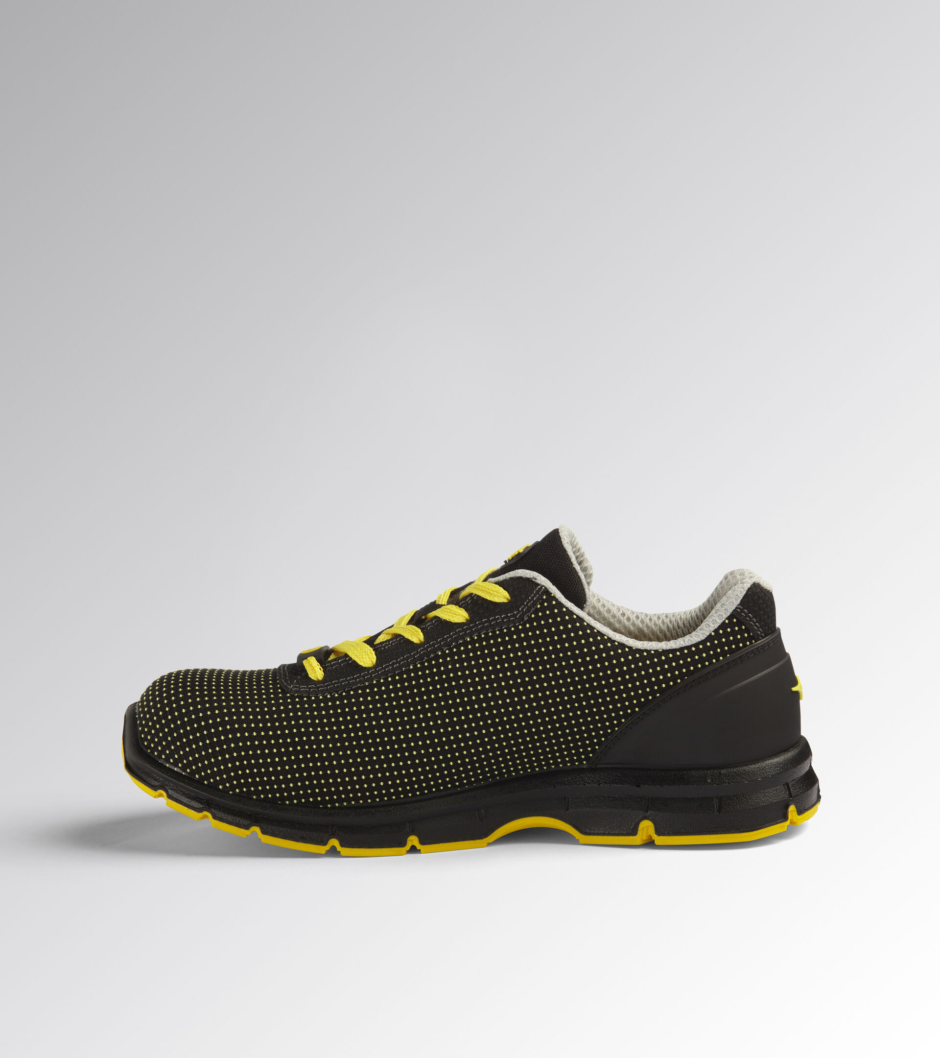 Calzado de seguridad bajo RUN ATOM LOW S3 SRC ESD NEGRO/AMARILLO UTILITY - Utility