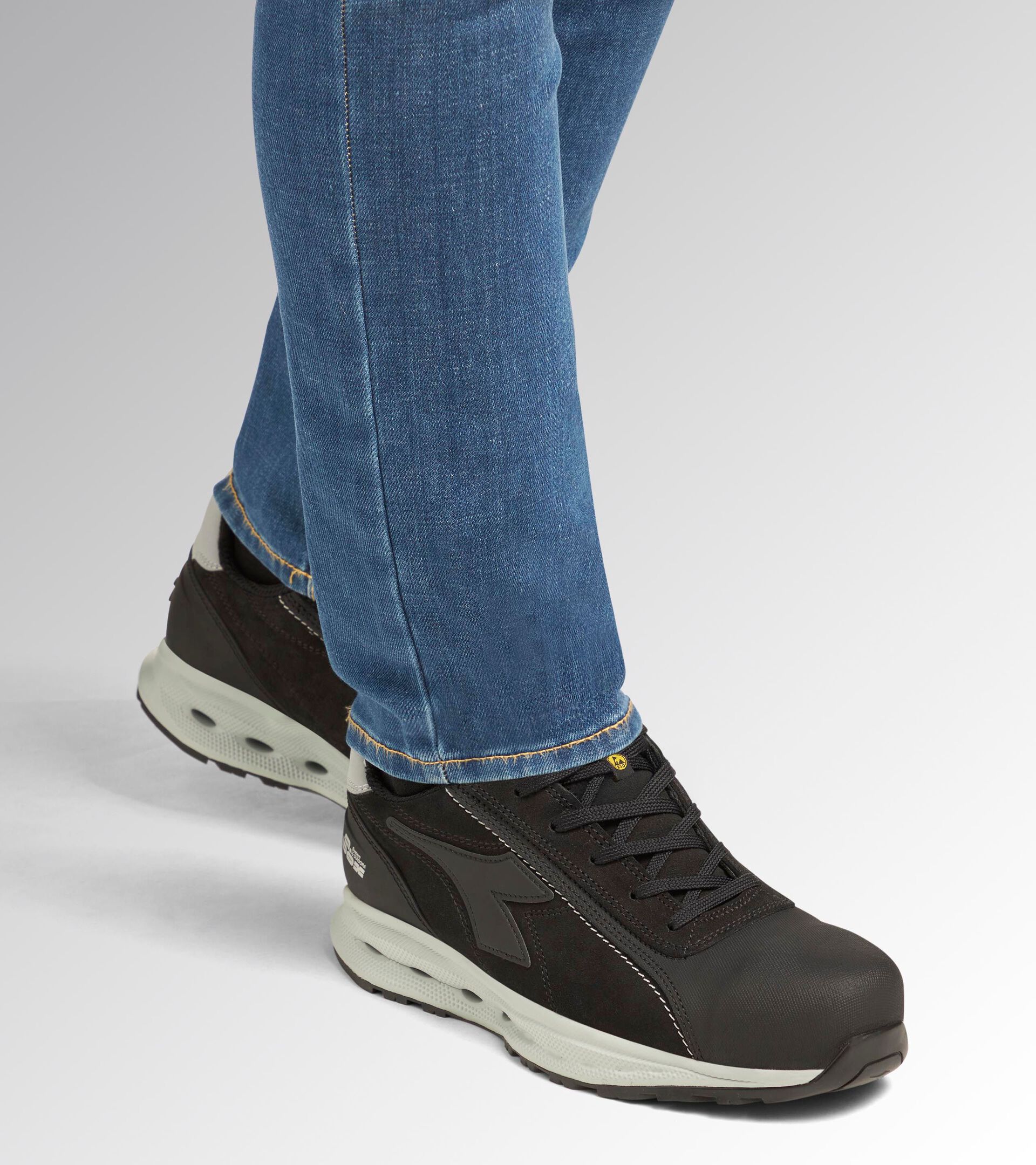 Chaussures de s&eacute;curit&eacute; basses S3S GLOVE A.BOX LOW PRO S3S NOIR - Utility