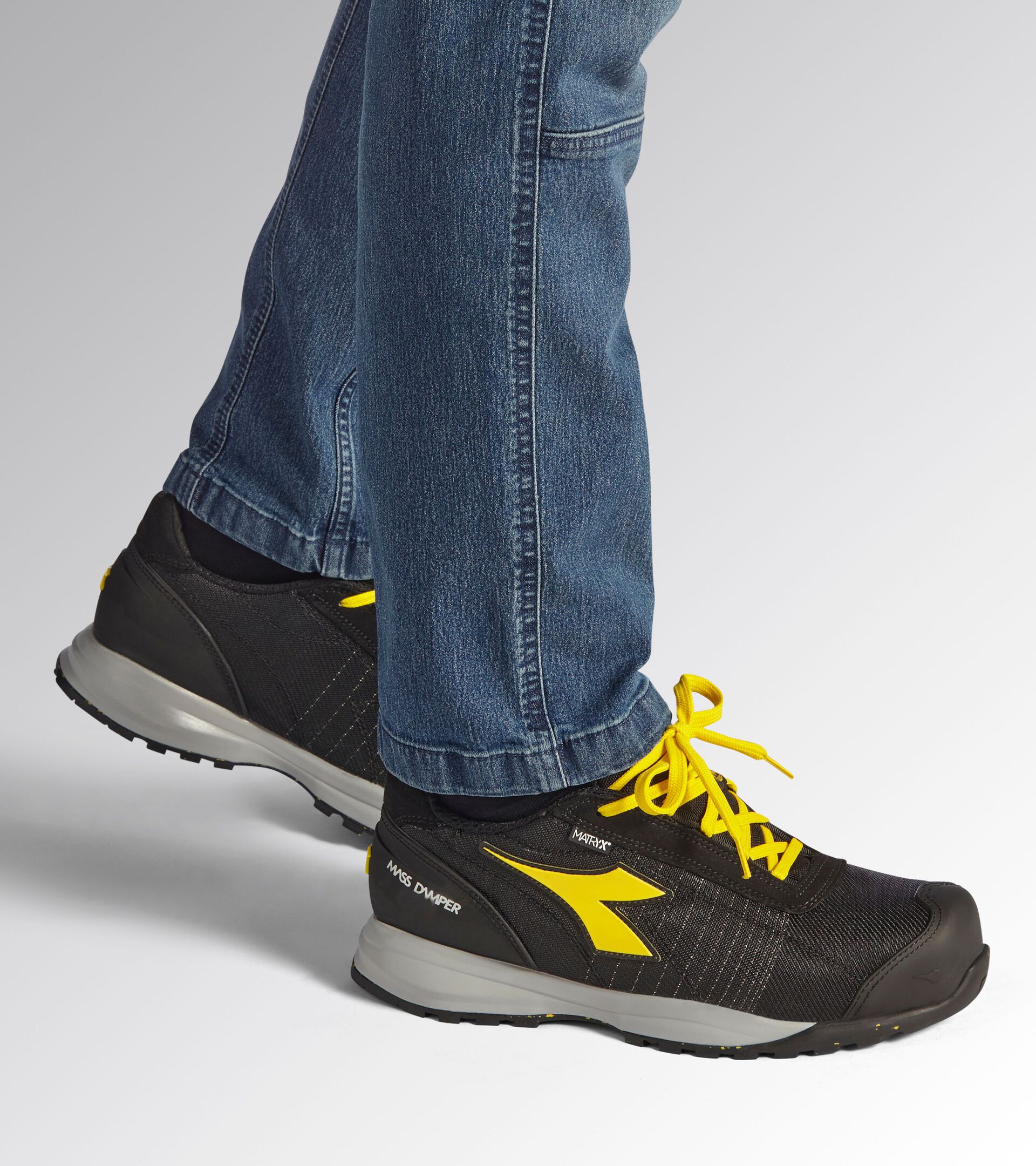 Low safety shoe GLOVE MDS MATRYX LOW S1PS HRO FO SR SC ESD BLACK/YELLOW - Utility
