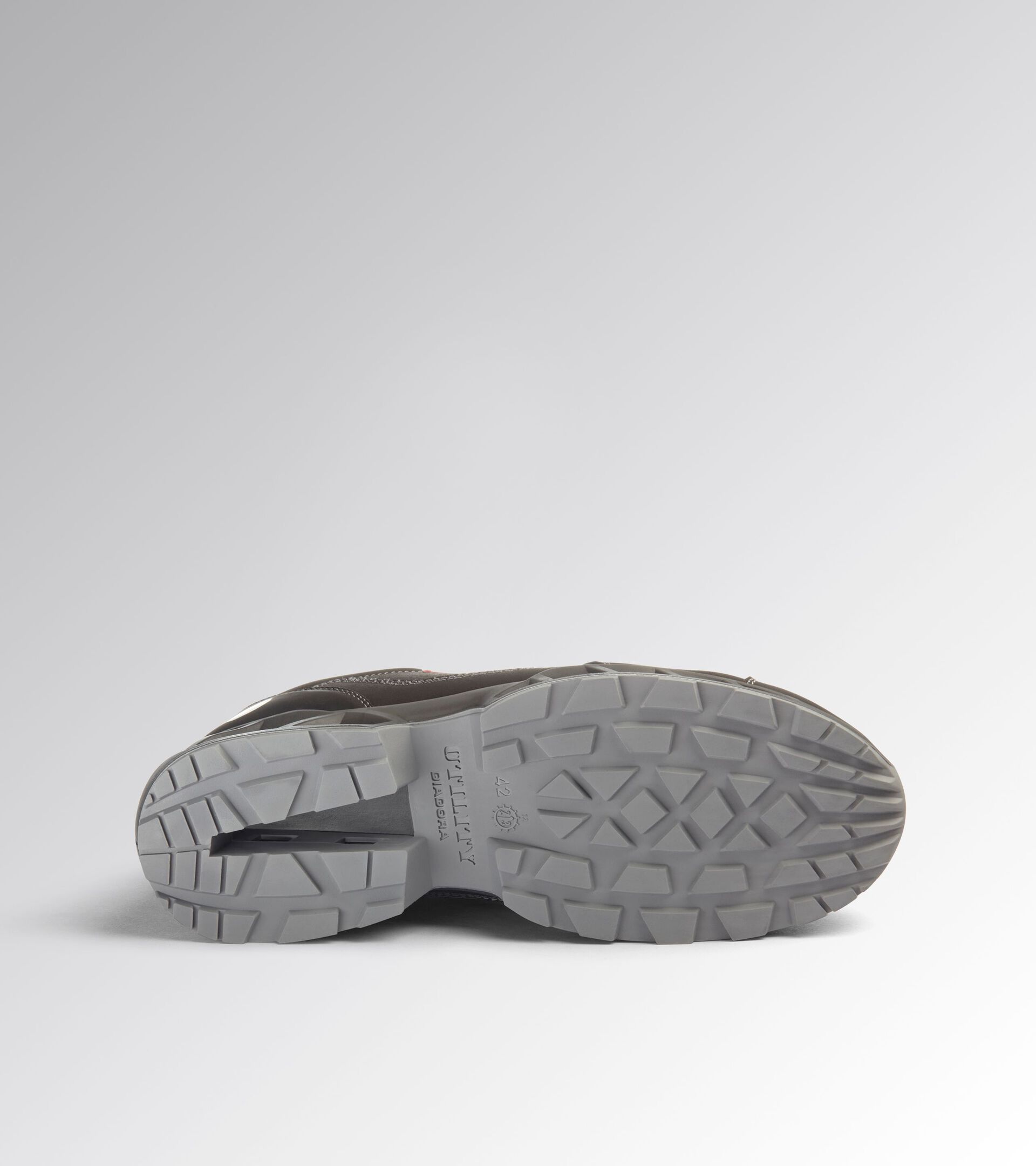 Low safety shoe - Diadora Utility x Ducati Corse SHARK ENGINE LOW S3S FO SR ESD BLACK/RED - Utility