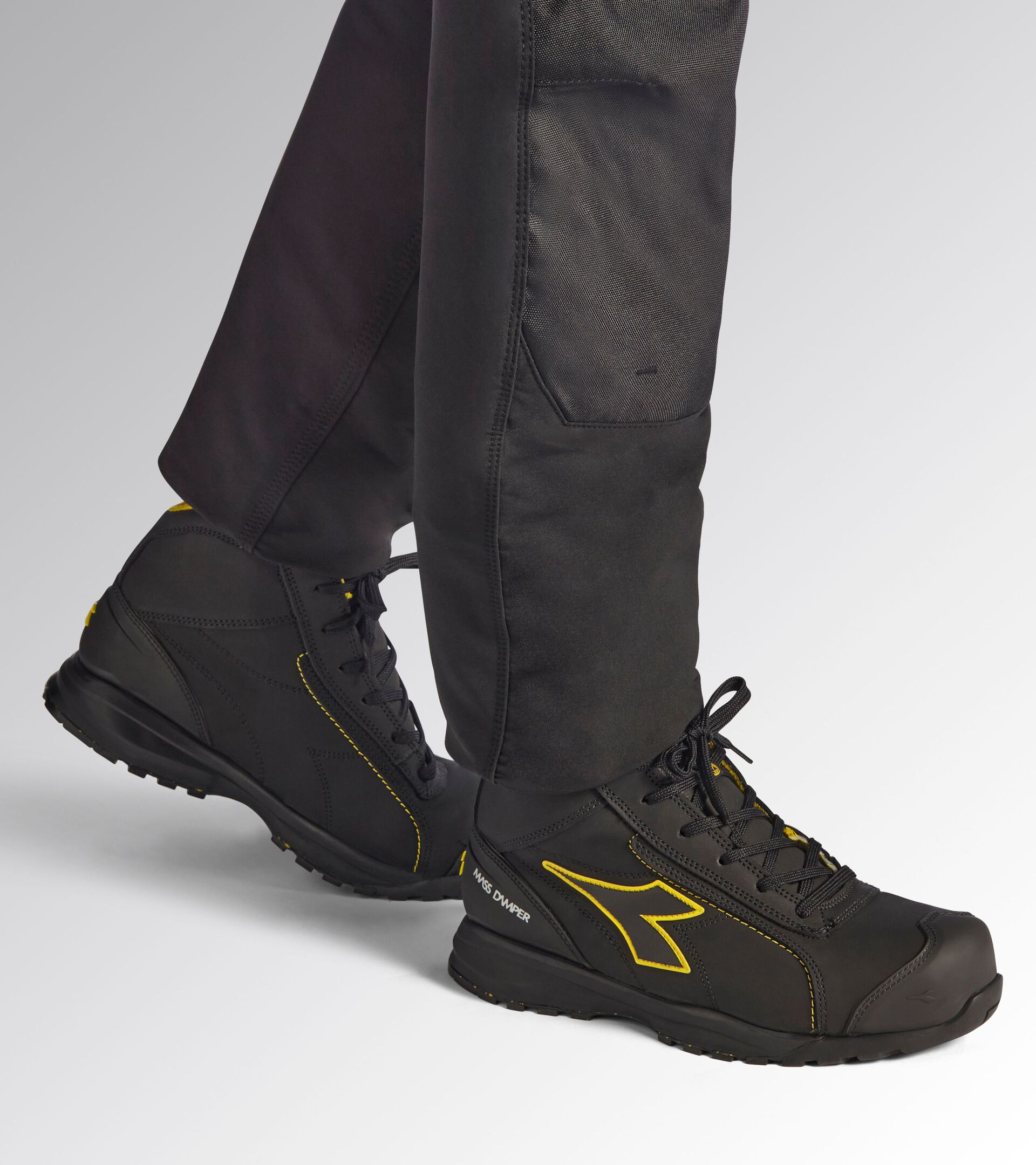 High safety shoe GLOVE MDS MASTER MID S3S FO HRO SR SC ESD BLACK - Utility