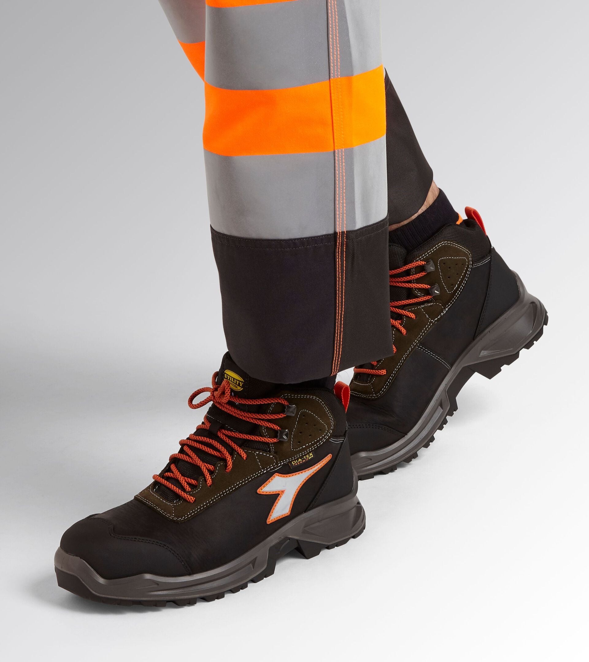 Water-repellent mid-cut S3S safety shoes SPORT DIATEX MID S7S BLACK/GREEN RAGE - Utility