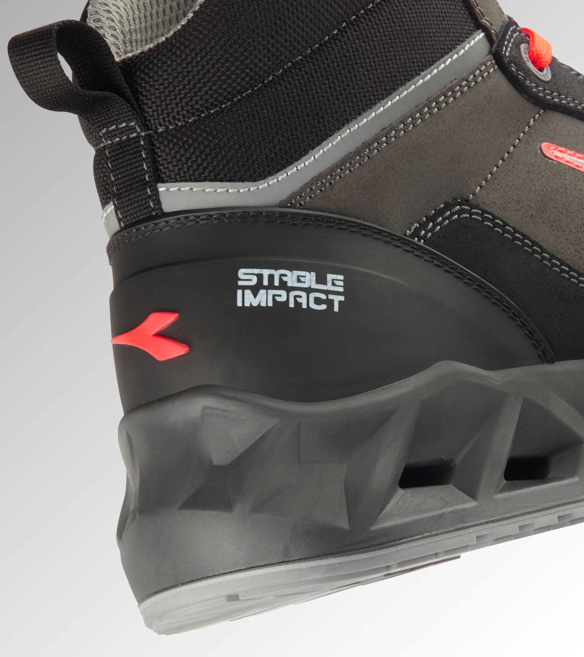 Scarpa antinfortunistica alta SHARK STAB IMP LEAT MID S3 SRC ESD NERO/ROSSO FLUO - Utility