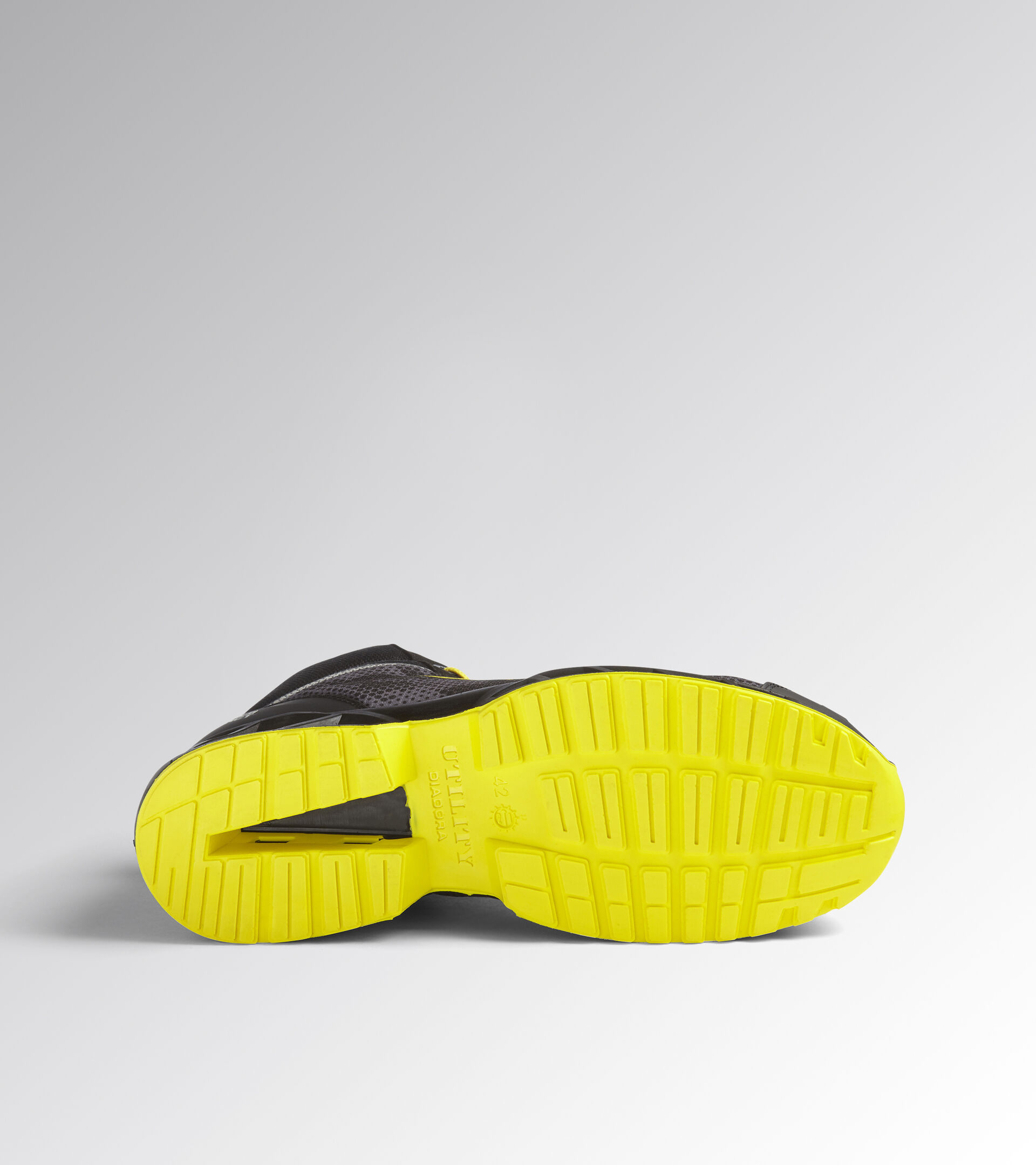 SHARK STABLE IMPACT MID S3 SRC ESD, NOIR/FUNGUS, hi-res