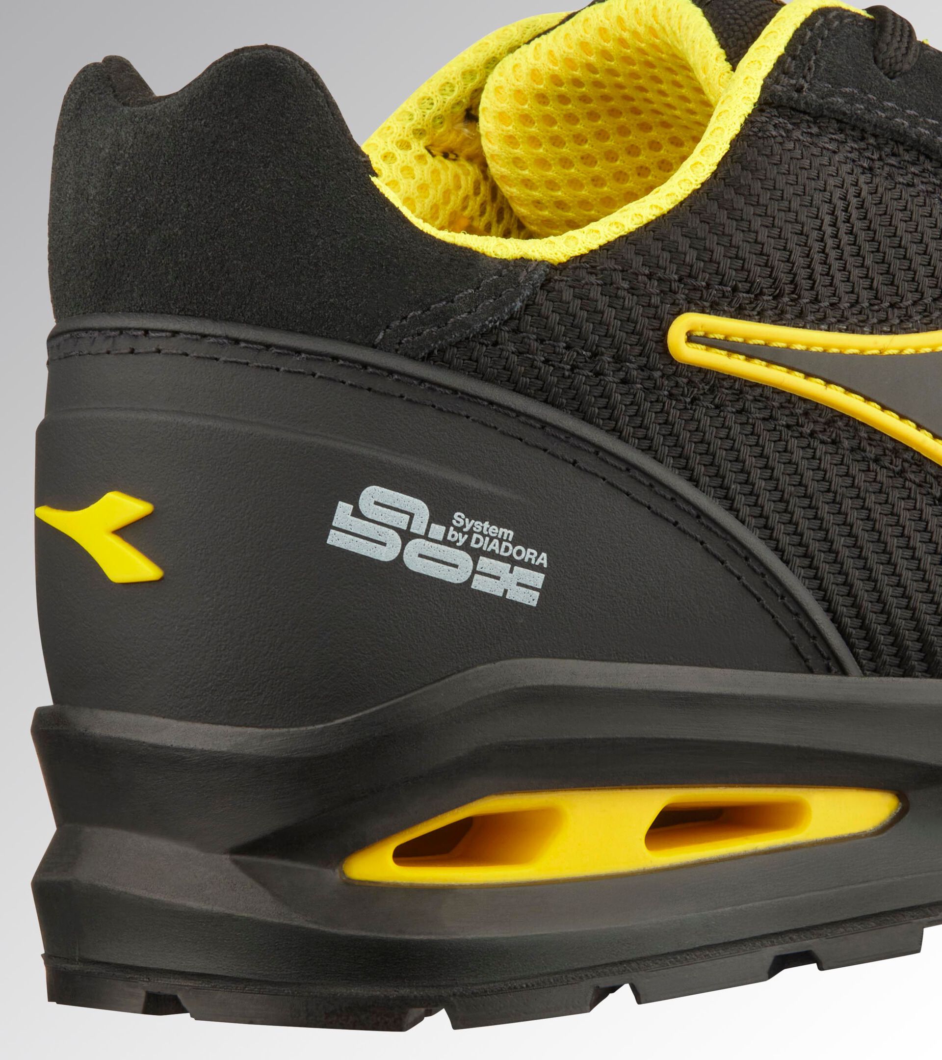 Chaussures de s&eacute;curit&eacute; basses S3S RUN A.BOX CBF LOW S3S FO SR SC ESD NOIR/NOIR - Utility