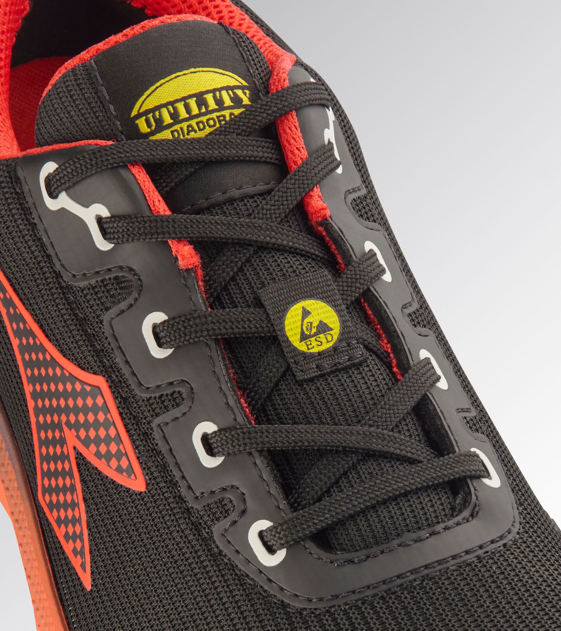 Low safety shoe VORTEX DA2 LOW S3S SC SR HRO ESD BLACK/RED - Utility