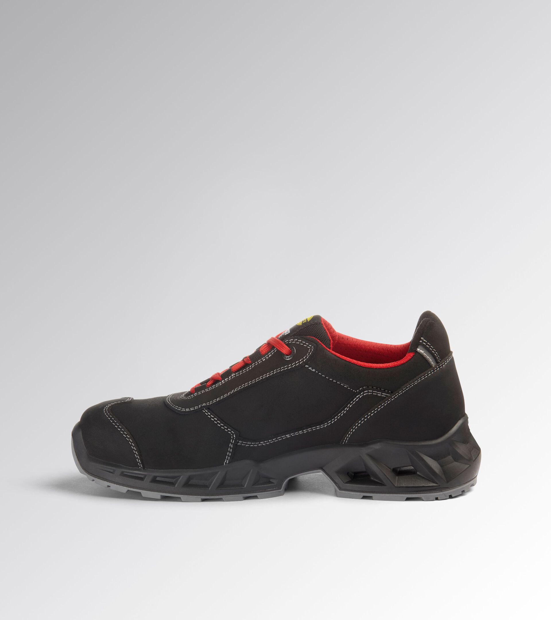 Low safety shoe - Diadora Utility x Ducati Corse SHARK ENGINE LOW S3S FO SR ESD BLACK/RED - Utility