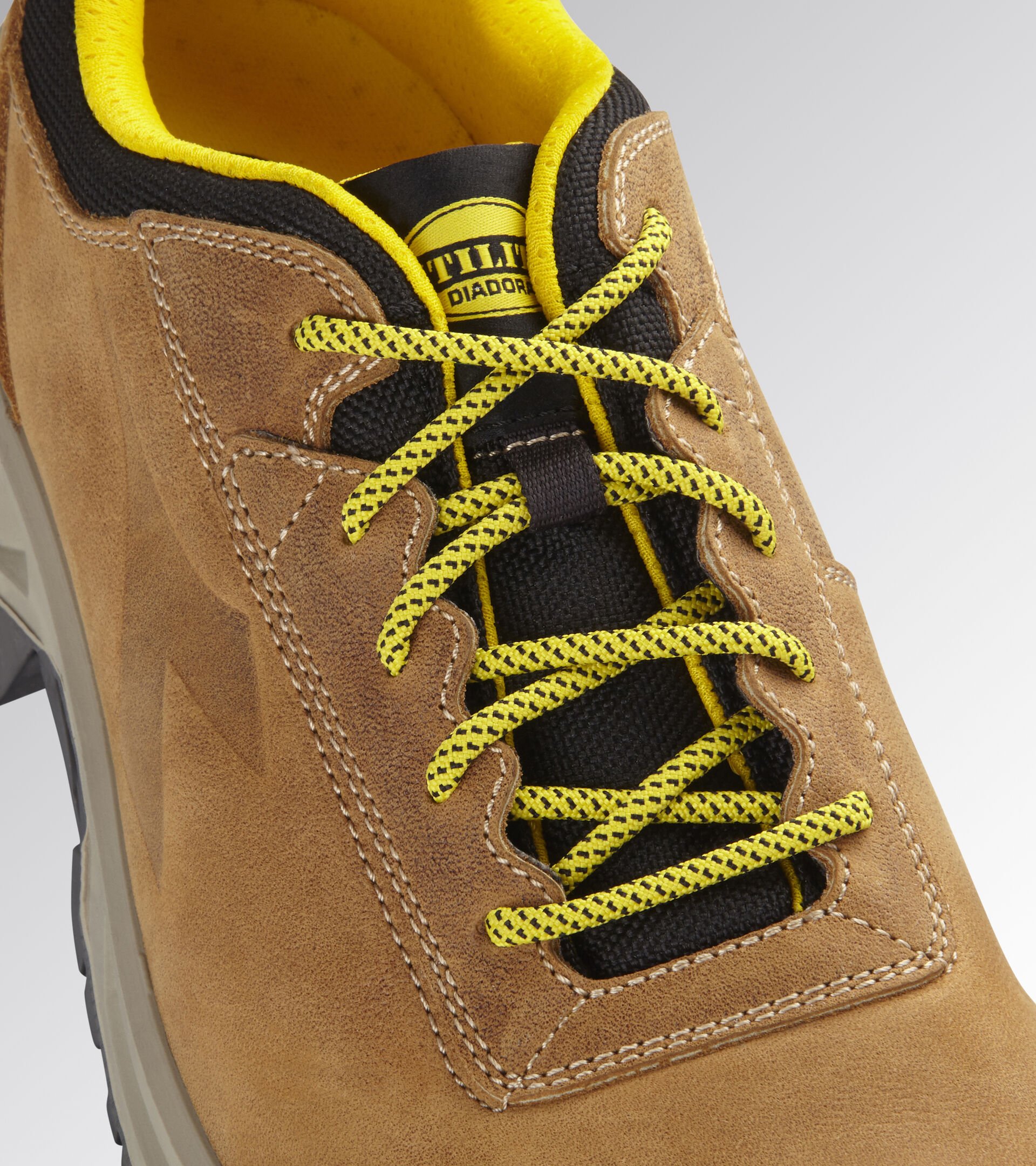 Low safety shoe COUNTRY LOW S3 SRC DARK BROWN (30050) - Utility