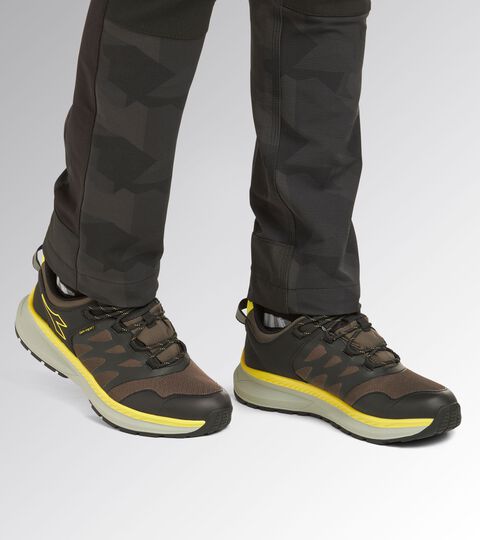 Water-repellent low-top safety shoes FREEDOM LOW O6 BROWN GRAY/YELLOW UTILITY - Utility
