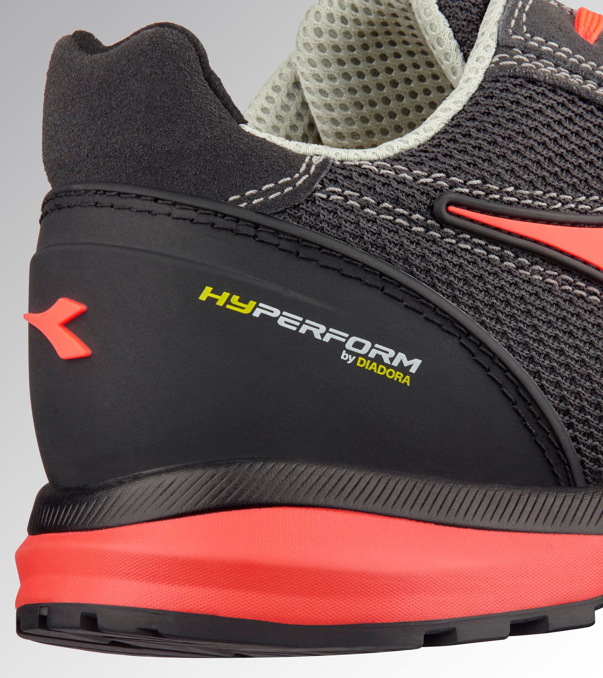 Chaussures de s&eacute;curit&eacute; basses S1PS GLOVE HYPER LOW S1PS FO HRO SR ESD GRIS ACIER - Utility