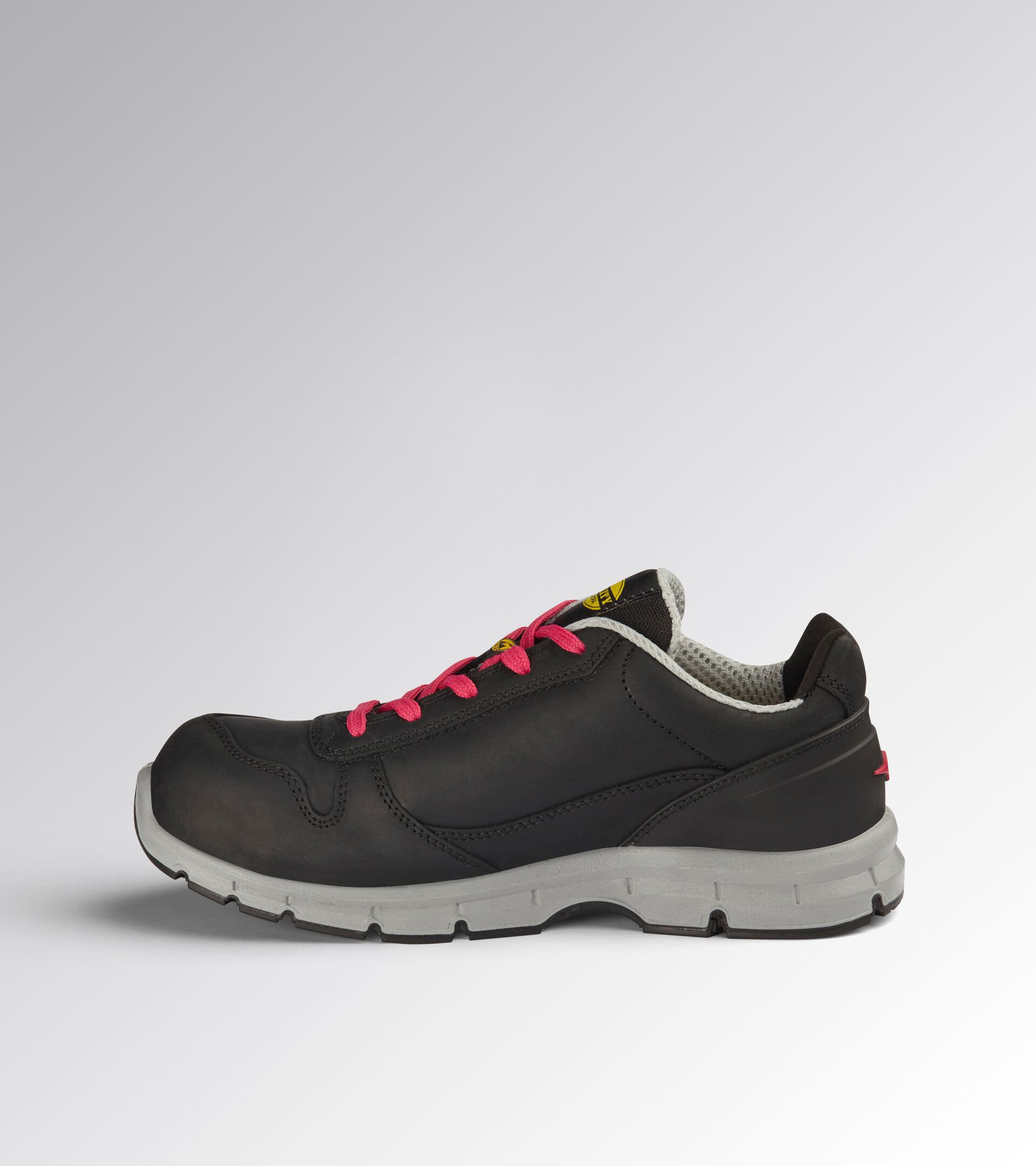 Chaussure de securit&eacute; basses RUN LOW S3S FO SR ESD NOIR/ROUGE FUCHSIA - Utility