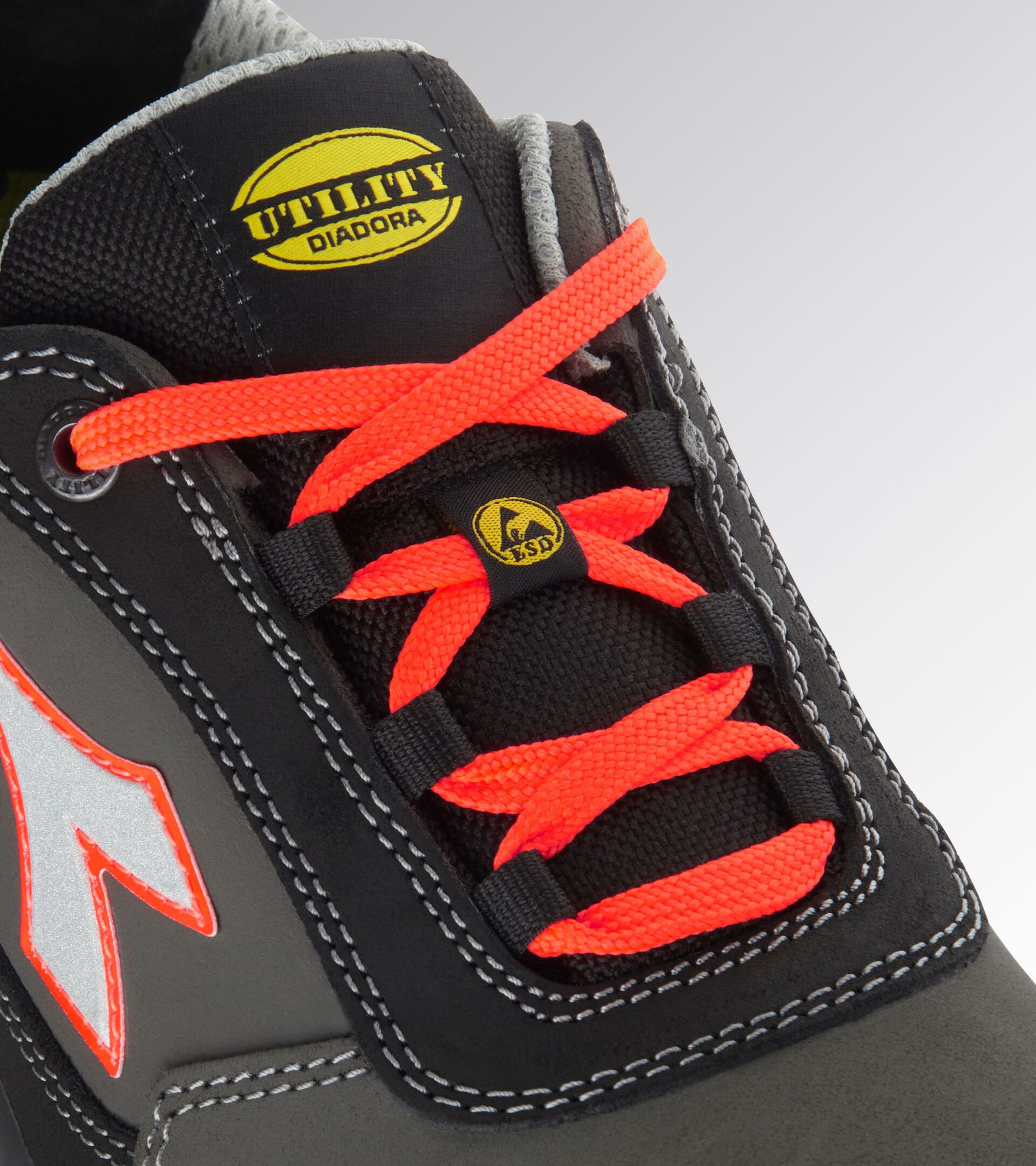 Low safety shoe SHARK STABLE IMPACT LEATHER LOW S3S FO SR SC ESD BLACK/RED FLUO - Utility