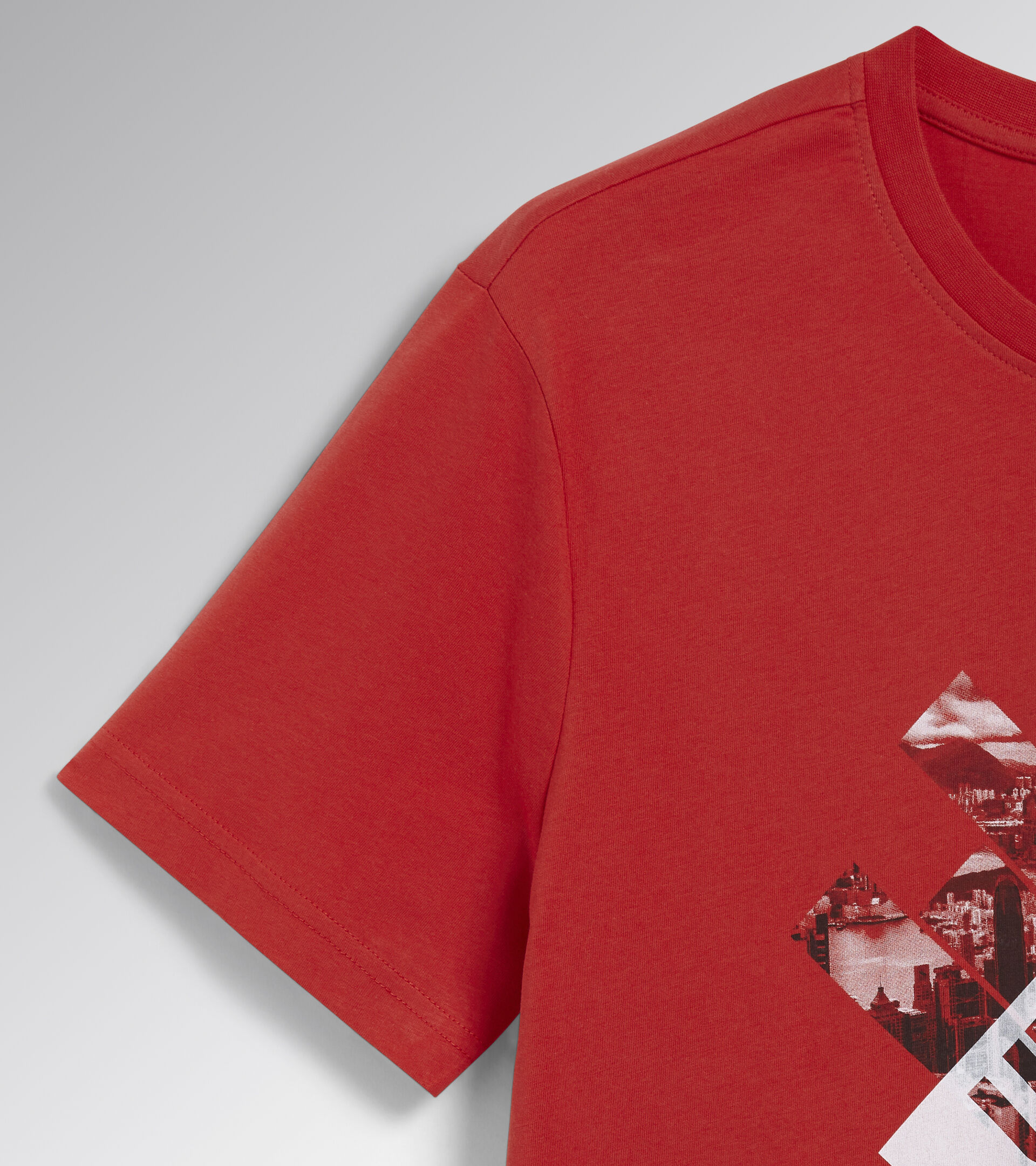 T-SHIRT GRAPHIC ORGANIC, ROJO AUTENTICO, hi-res