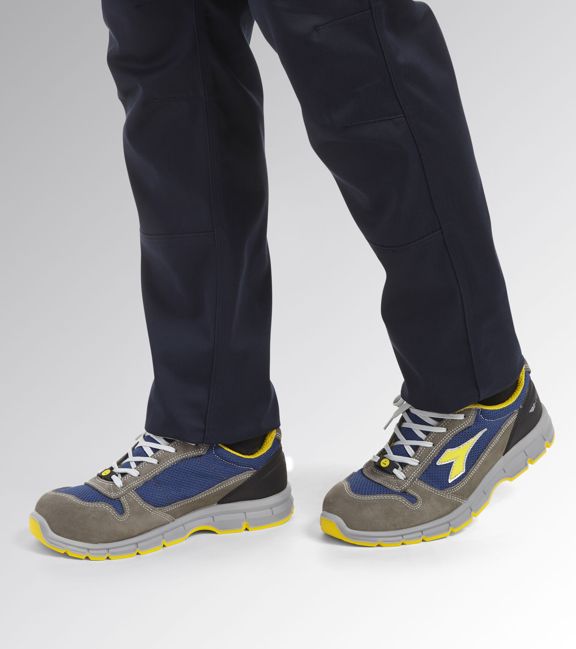RUN TEXT LOW S1P SRC ESD, CASTLE ROCK/INSIGNIA BLUE, hi-res