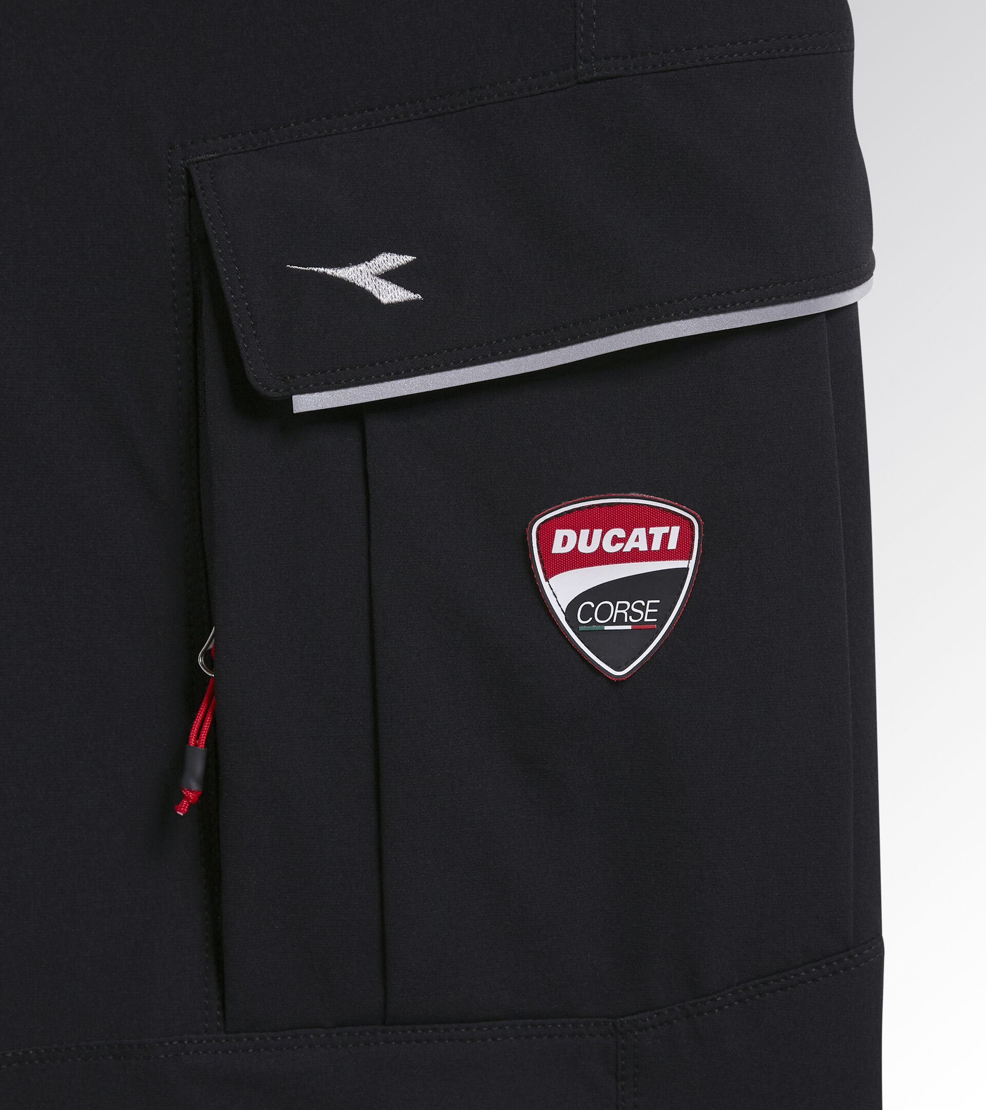 Bermudas  -  Diadora Utility x Ducati Corse BERMUDA DUCATI NEGRO - Utility