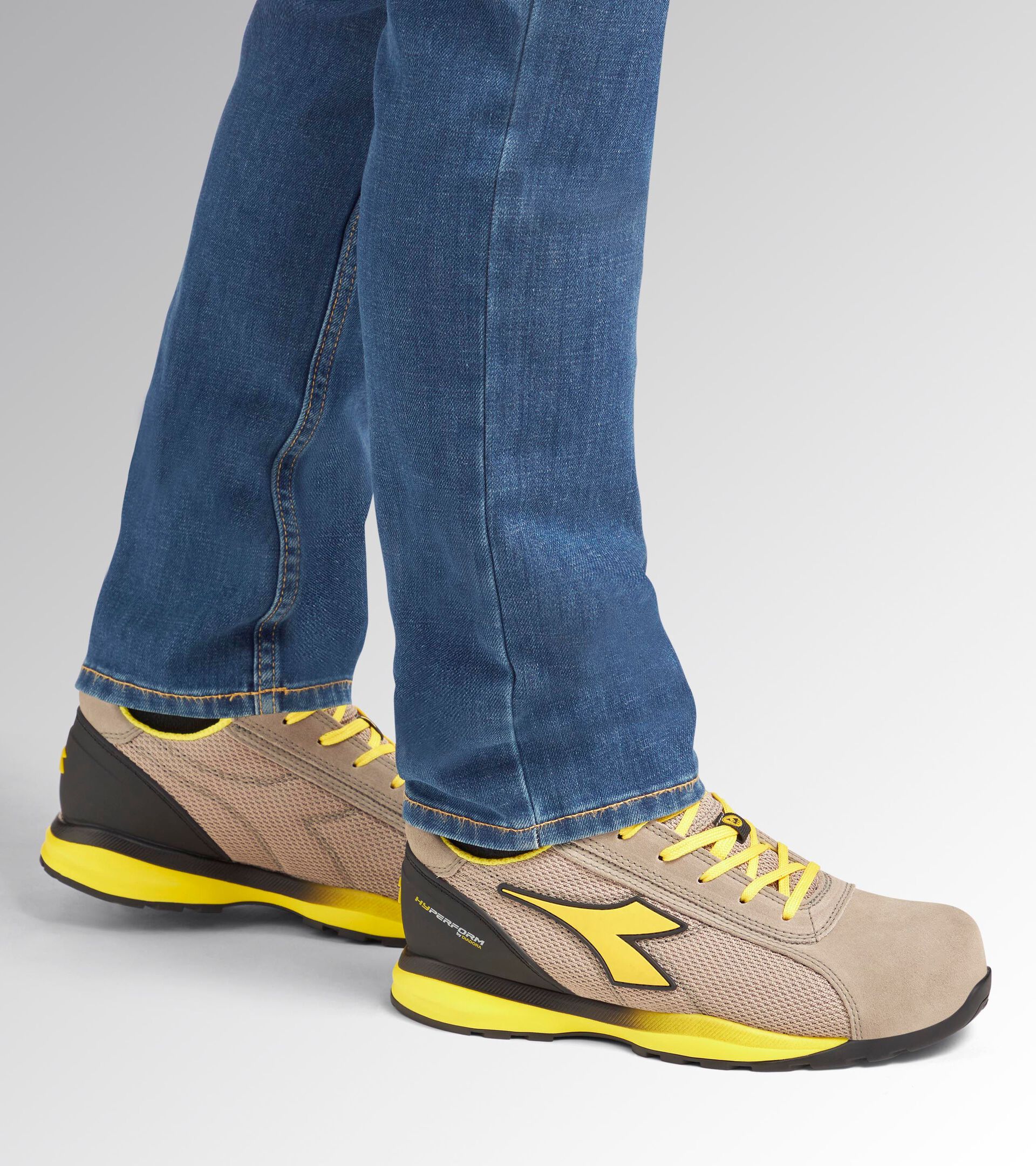 Low-top S1PS safety shoes GLOVE HYPER LOW S1PS FO HRO SR ESD MOON ROCK GREY - Utility