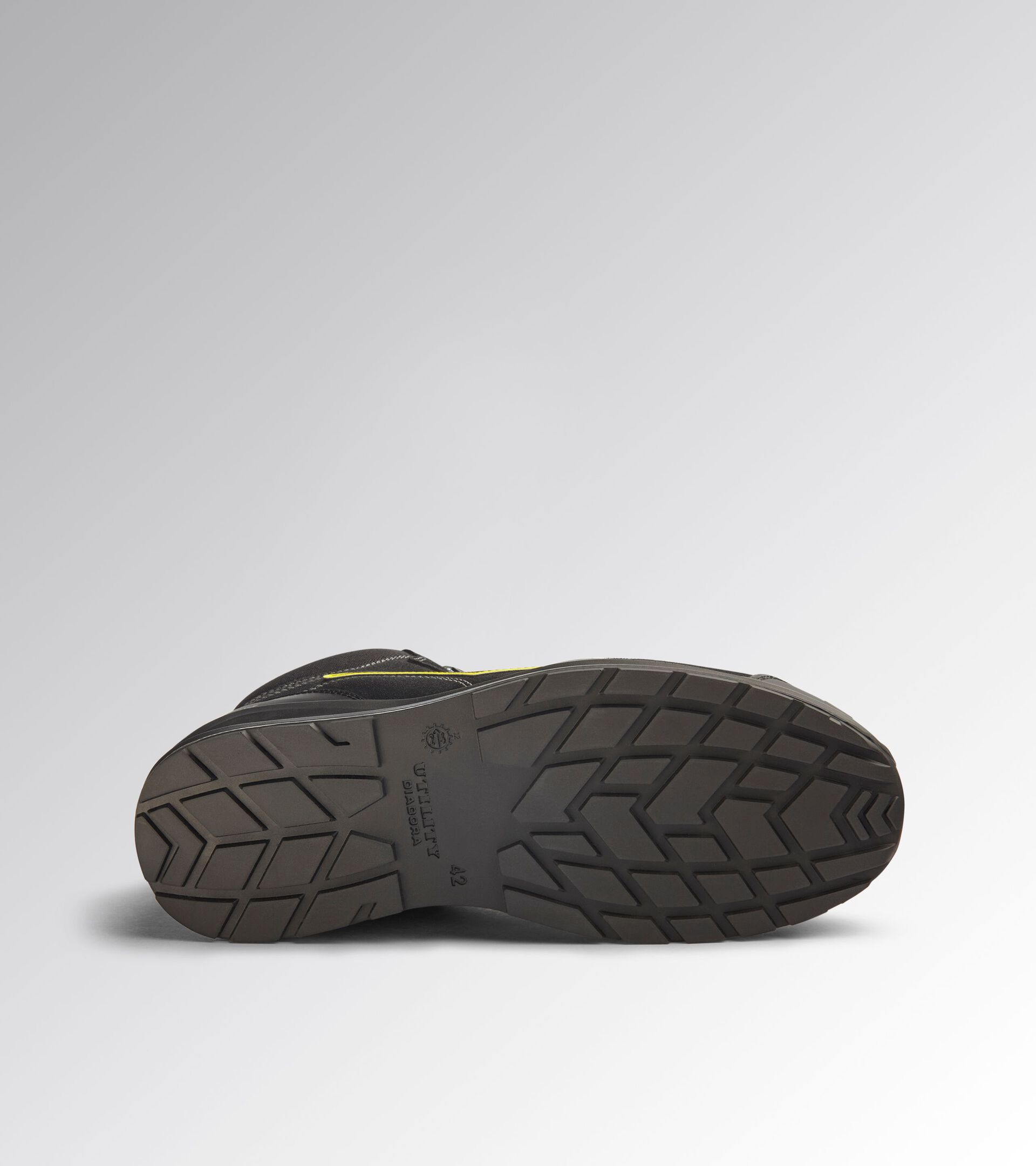 Mid-cut S3S with BOA Fit micro-metric lacing system RUN NET AIRBOX MASTER BOA MID S3S FO SR SC ESD BLACK/BLACK - Utility