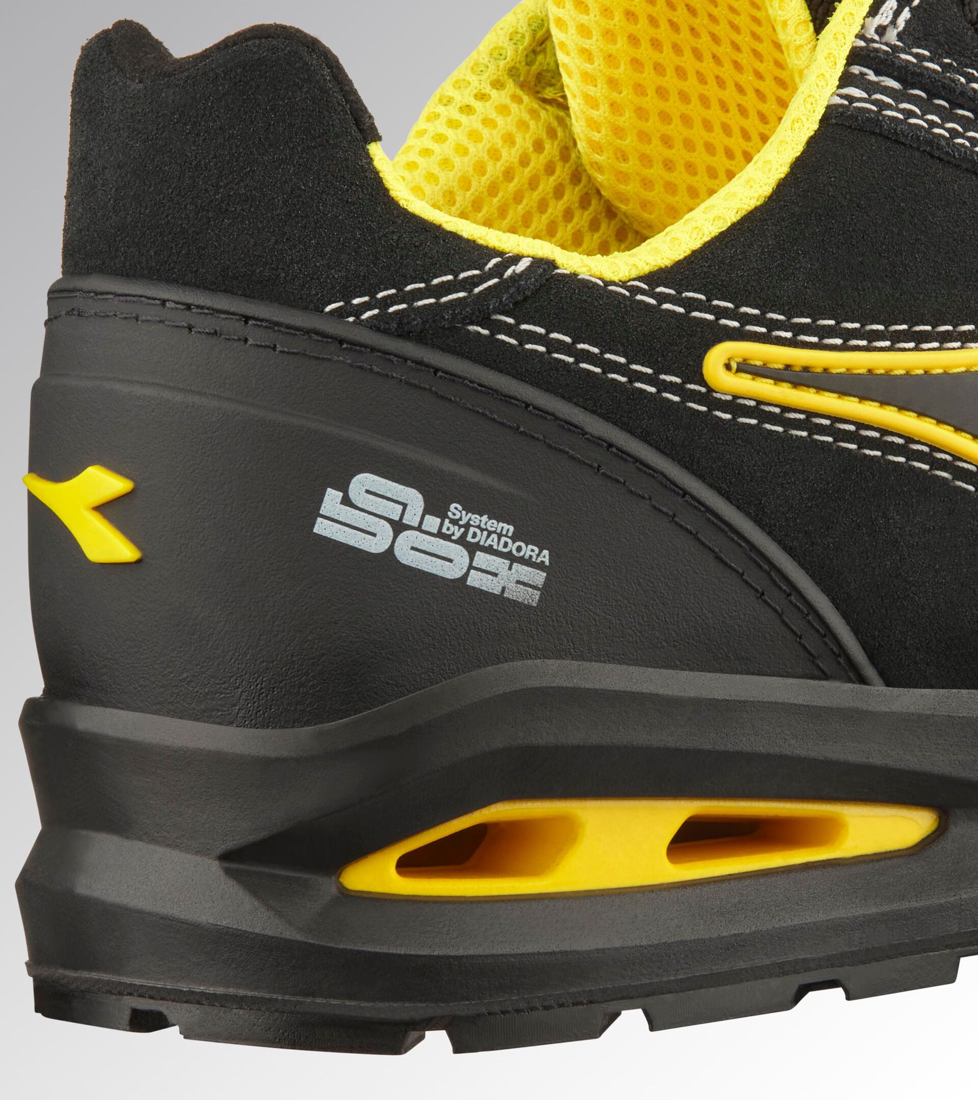 Low-top S3S safety shoes RUN A.BOX MASTER LOW S3S FO SR SC ESD BLACK/BLACK - Utility