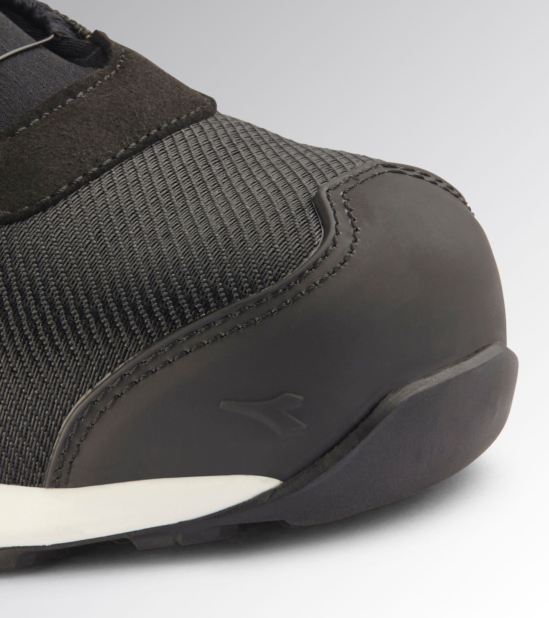 Low safety shoe with BOA® Fit System FLY LITEBASE MATRYX BOA LOW S3L FO SR HRO SC ESD BLACK /WHITE - Utility