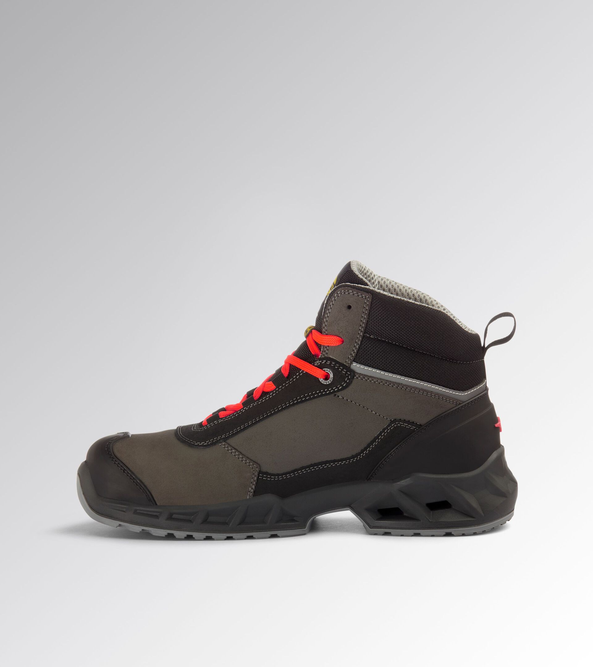 Scarpa antinfortunistica alta SHARK STAB IMP LEAT MID S3 SRC ESD NERO/ROSSO FLUO - Utility