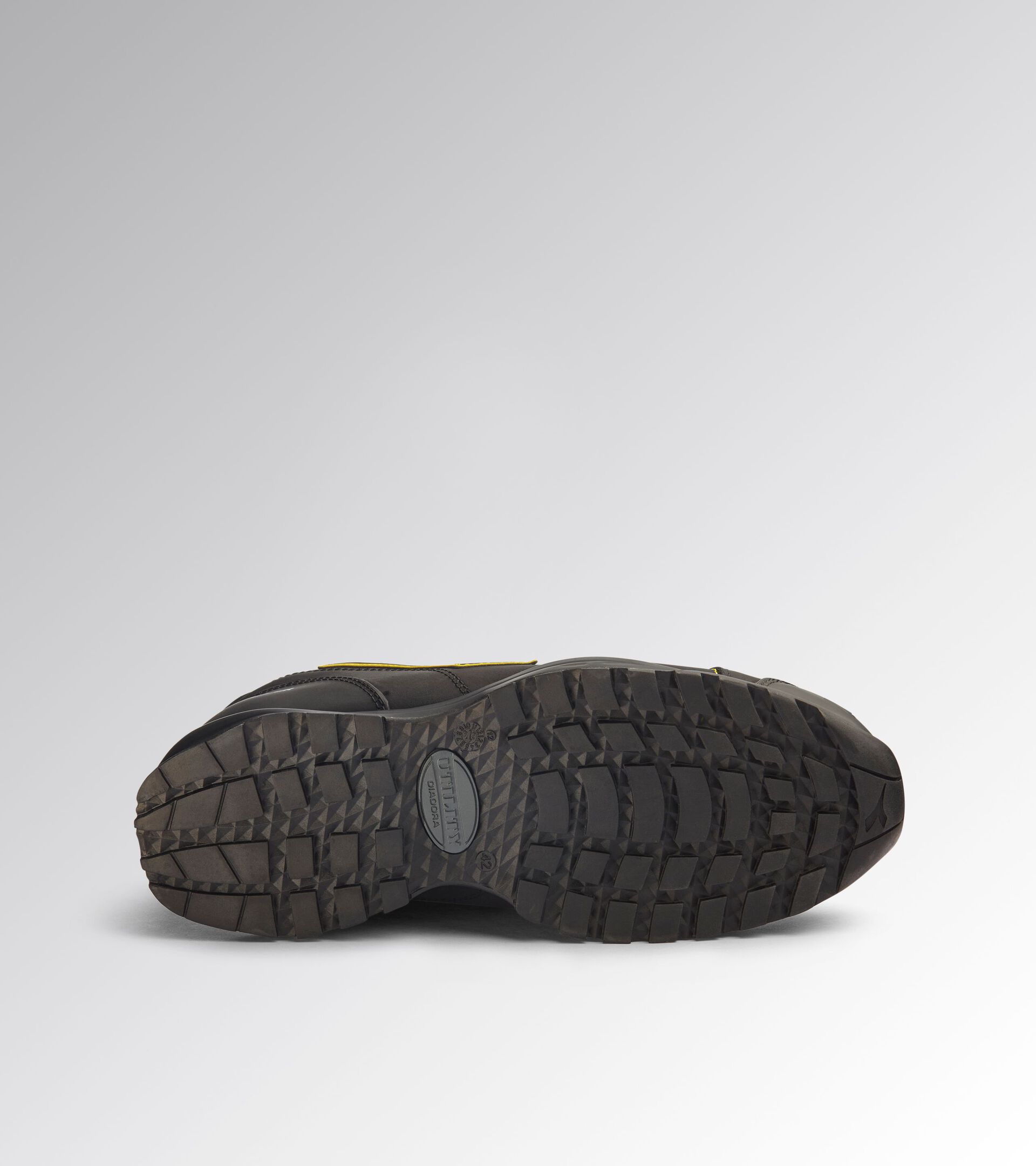 Low safety shoe with BOA Fit micro-metric lacing system GLOVE MDS MASTER BOA LOW S3S FO HRO SR SC ESD BLACK - Utility
