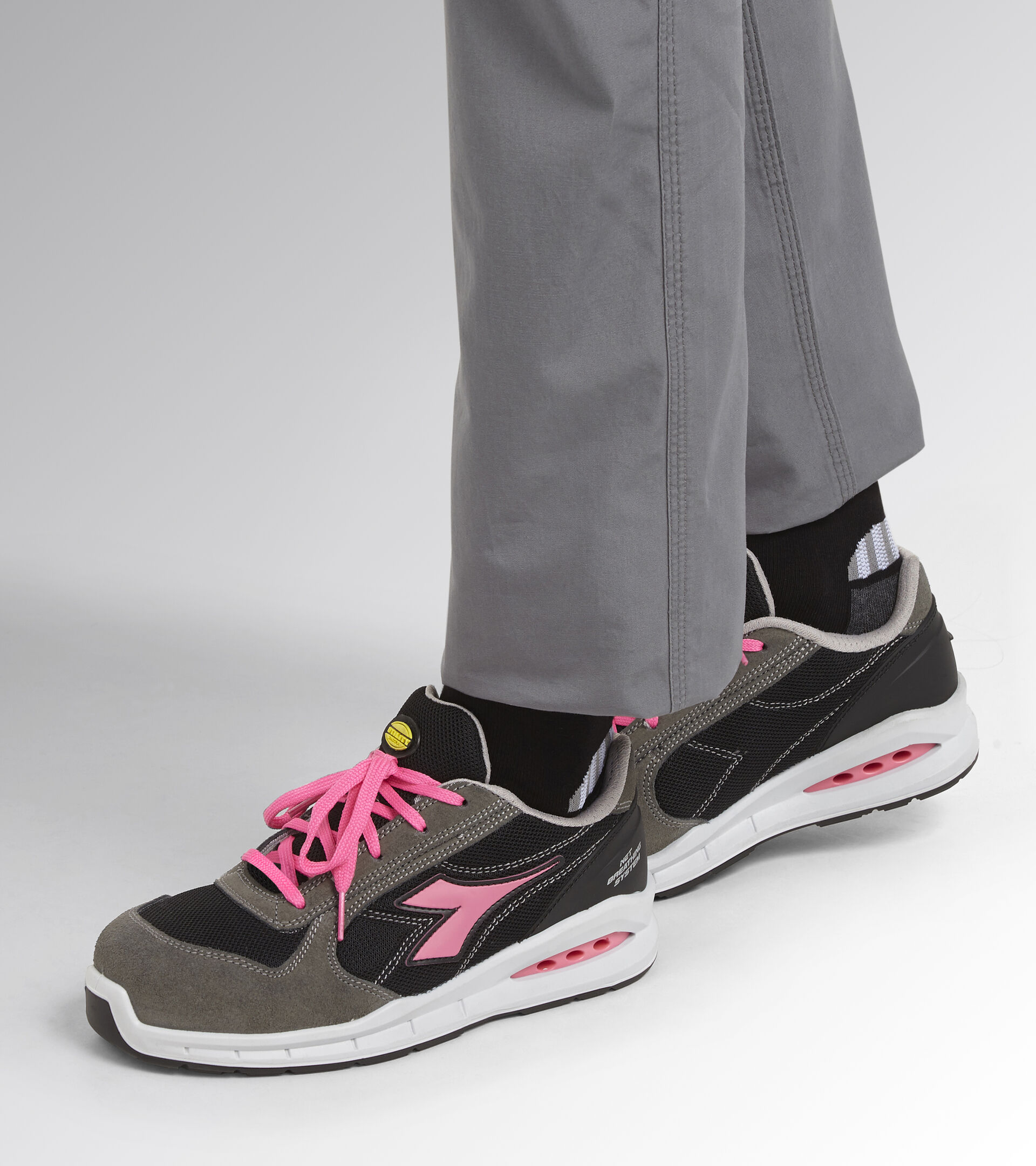 RUN NET AIRBOX LOW S1P SRC, SMOKE/BLACK, hi-res