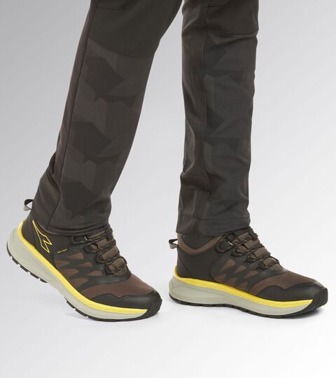 Vom Trekking inspirierter, halbhoher Arbeitsschuh ohne Schutzelemente FREEDOM MID O6 SCHECKIGE/GELB UTILITY - Utility