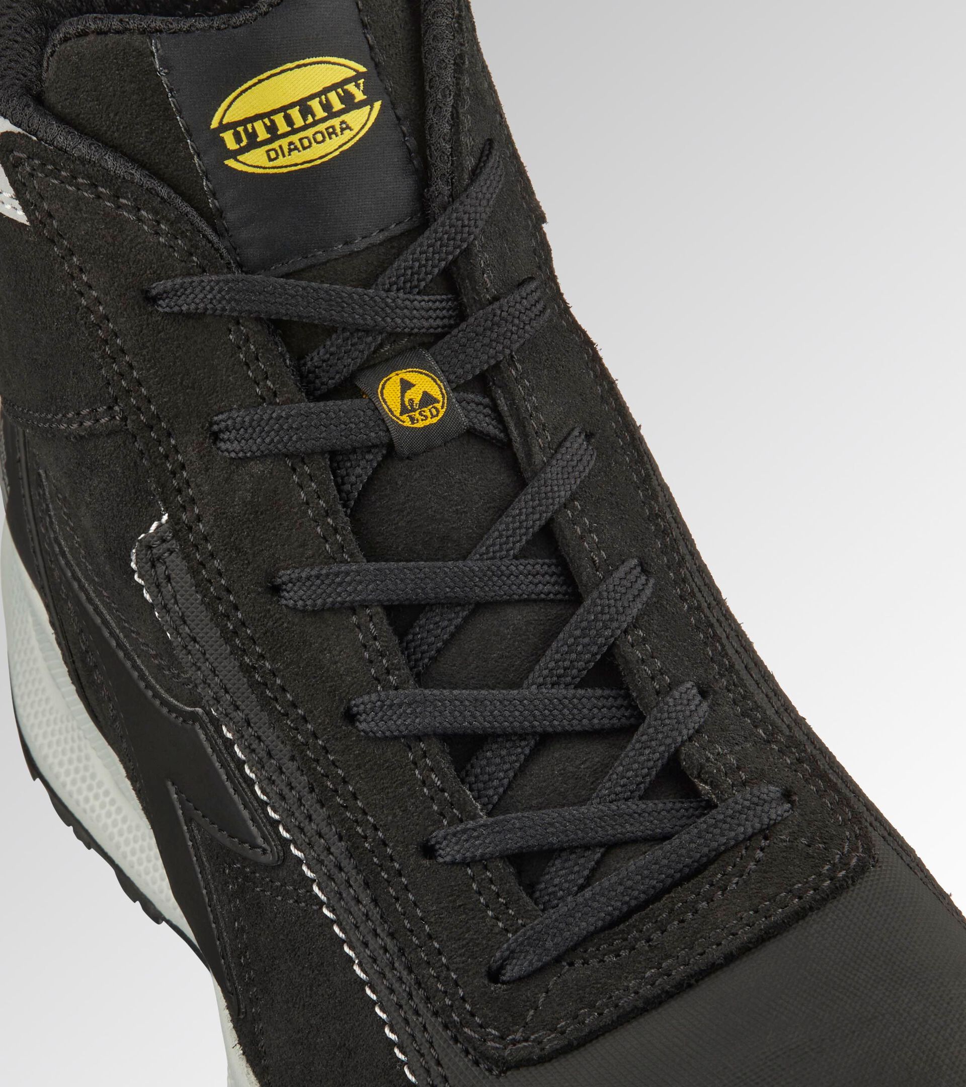 Chaussures de s&eacute;curit&eacute; semi-montantes S3S GLOVE A.BOX MID PRO S3S NOIR - Utility