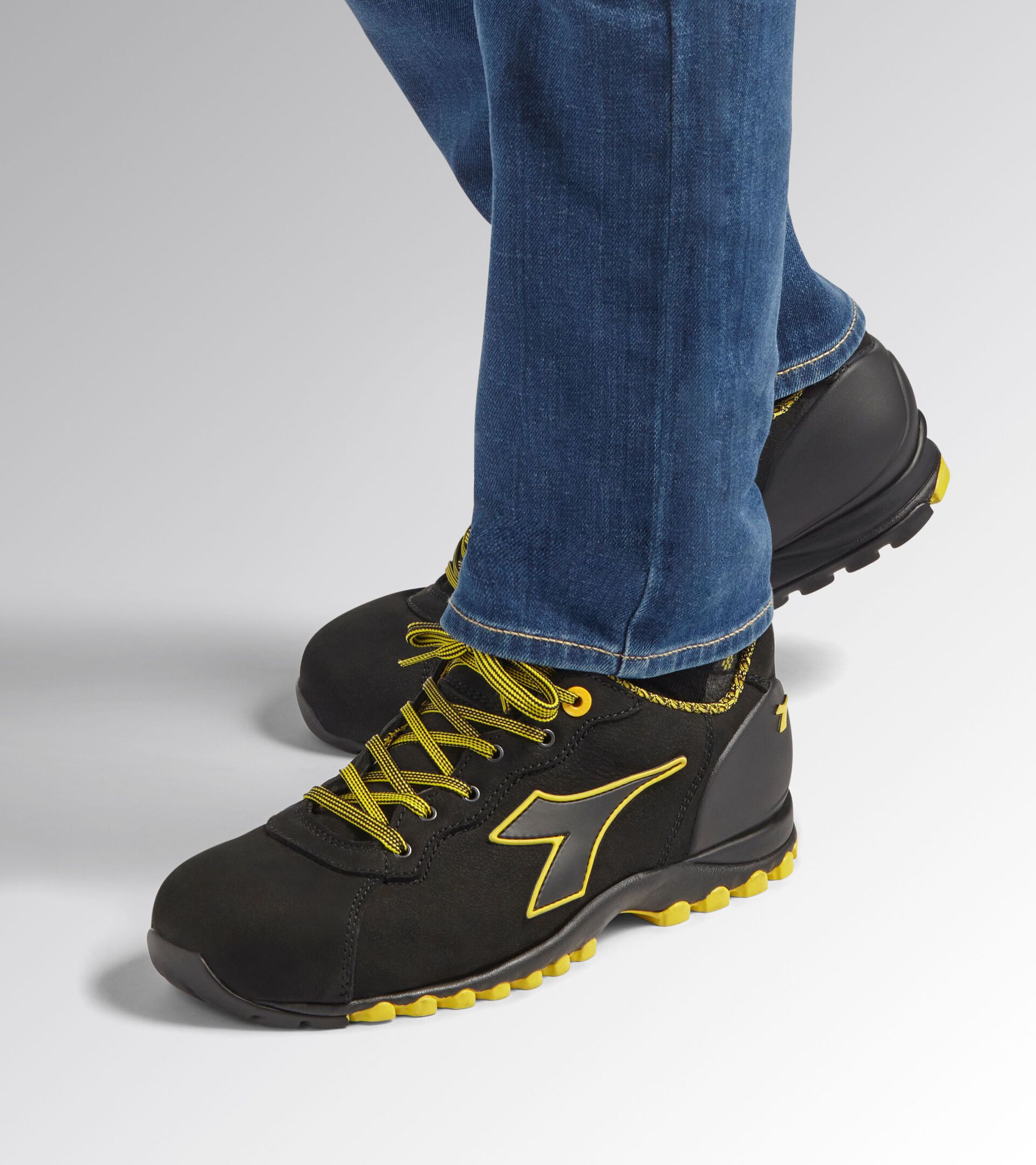 Low safety shoe BEAT DA2 LOW S3S FO HRO SR BLACK - Utility