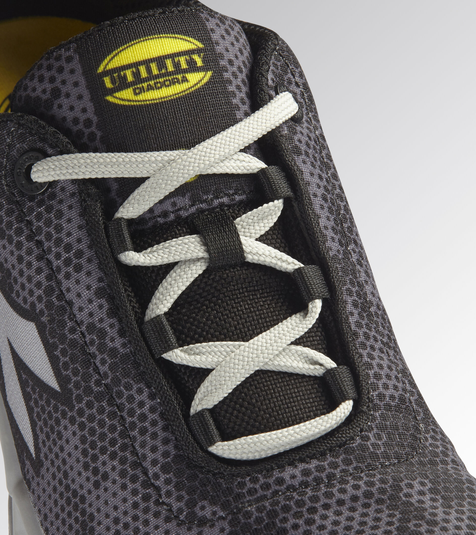 SHARK STABLE IMPACT LOW S1P SRC ESD, GRAY/BLACK (C2539), hi-res