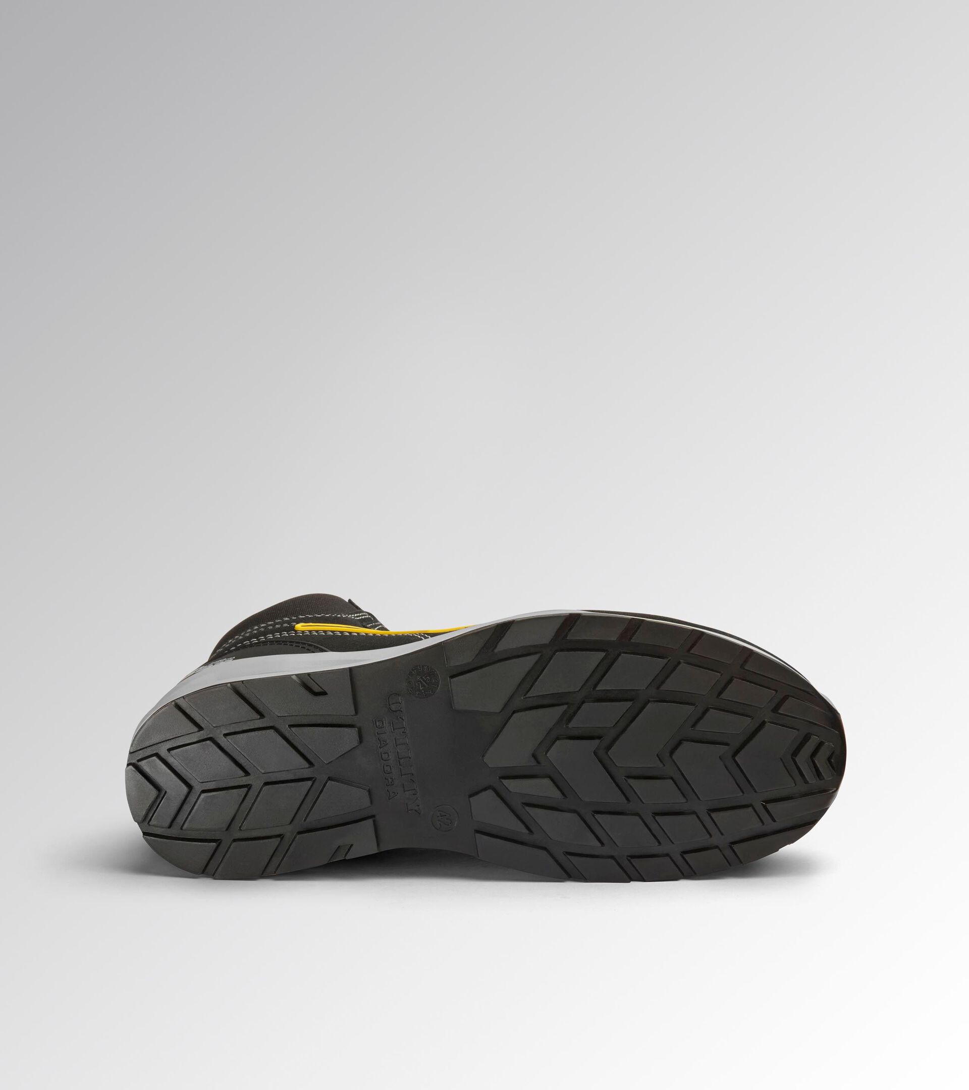 Chaussures de s&eacute;curit&eacute; semi-montantes S3S RUN A.BOX MID S3S FO SR ESD NOIR/NOIR - Utility