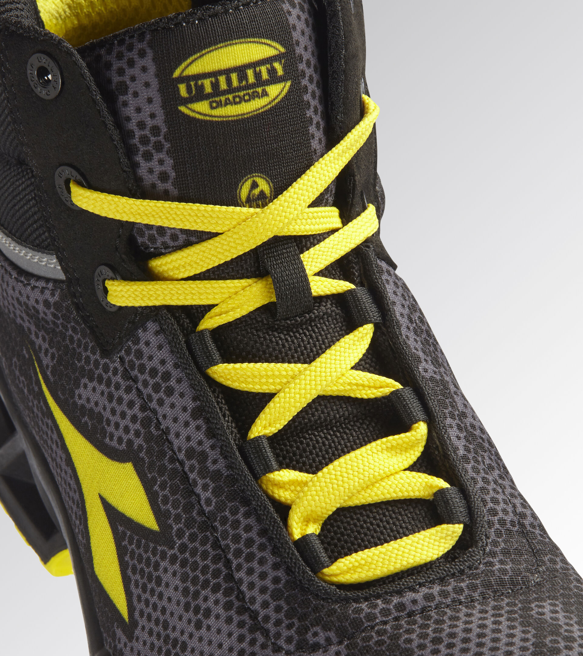 SHARK STABLE IMPACT MID S3 SRC ESD, NOIR/FUNGUS, hi-res