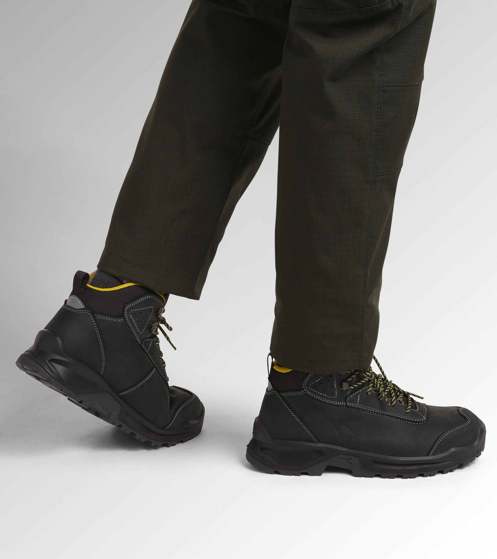 COUNTRY MID S3 SRC, BLACK, hi-res