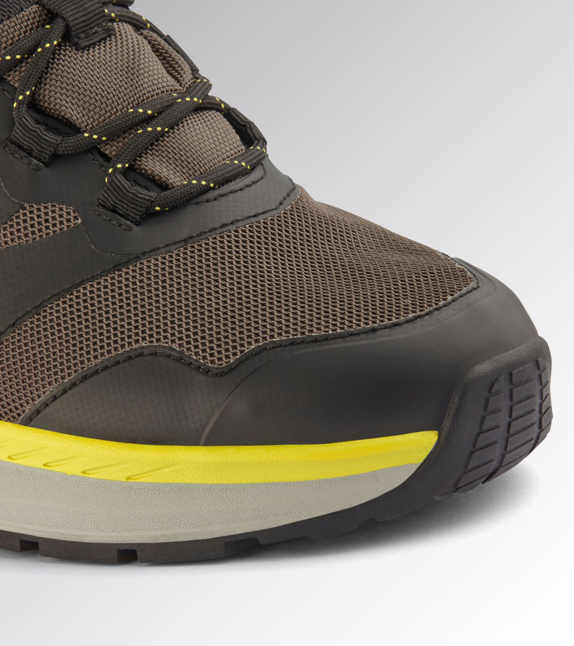 Water-repellent low-top safety shoes FREEDOM LOW O6 BROWN GRAY/YELLOW UTILITY - Utility